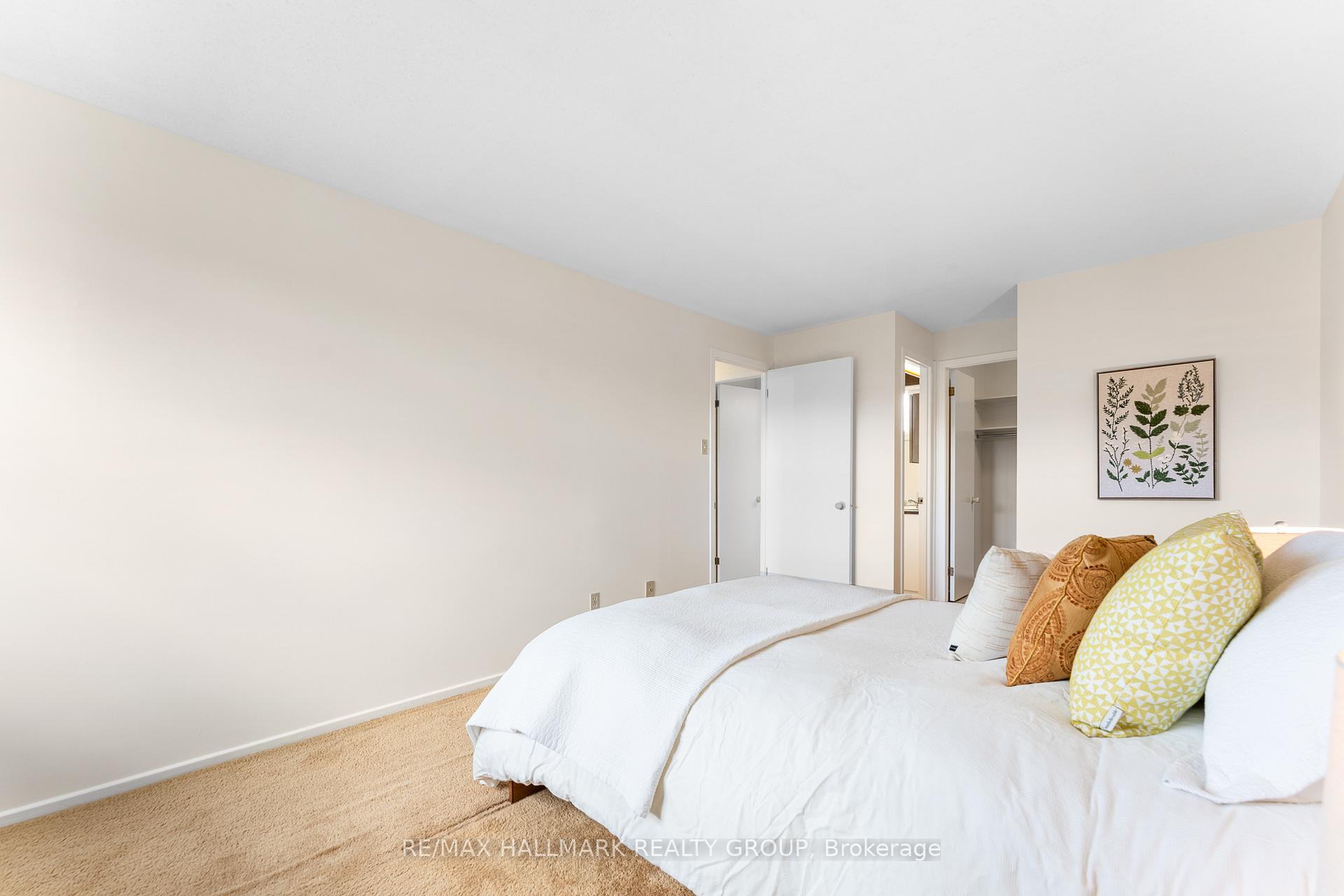 Photo 12 of 1075 Avignon Court, Ottawa, Orleans Wood — HOMEH