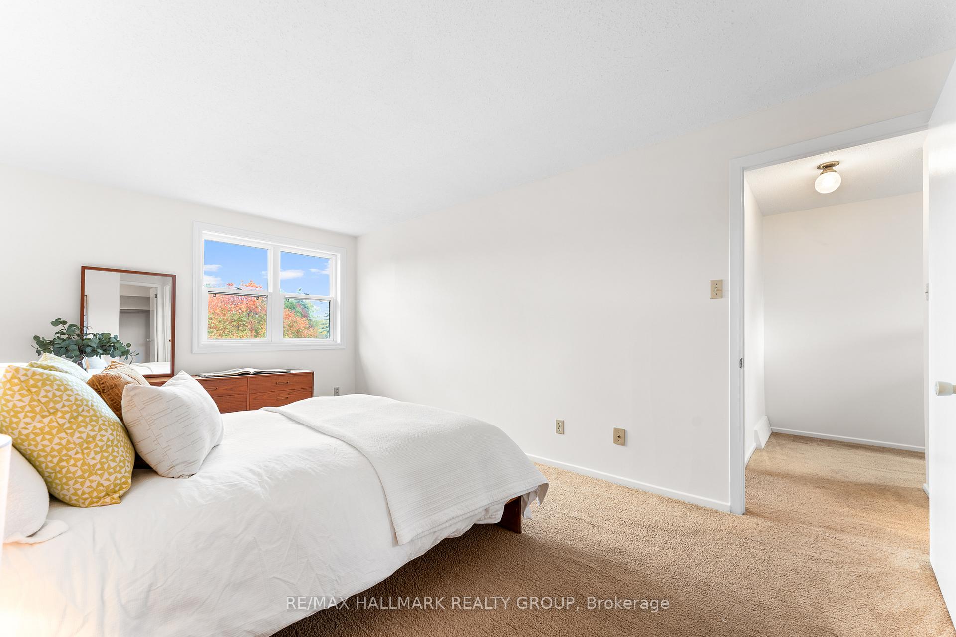 Photo 13 of 1075 Avignon Court, Ottawa, Orleans Wood — HOMEH