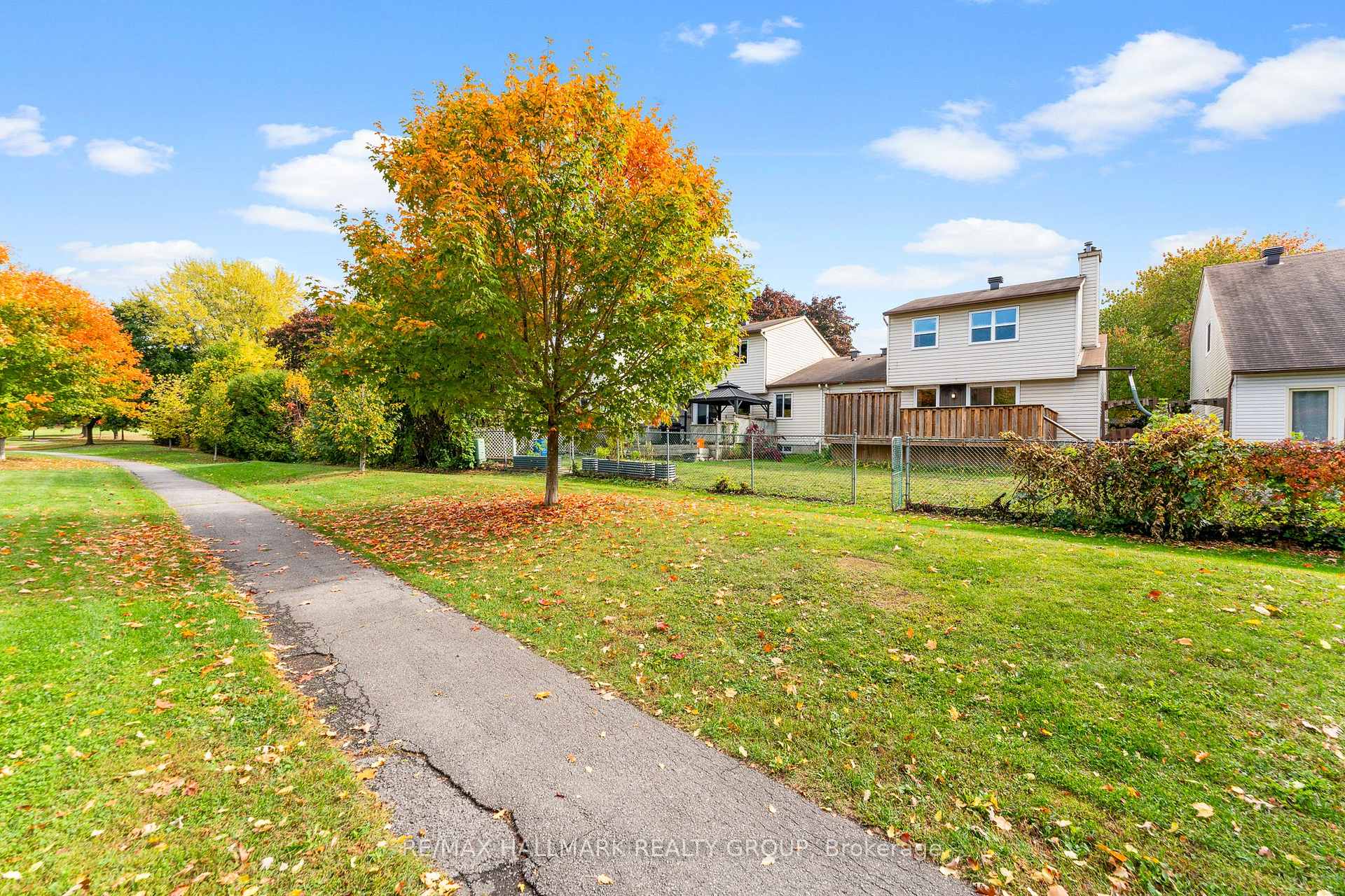 Photo 33 of 1075 Avignon Court, Ottawa, Orleans Wood — HOMEH