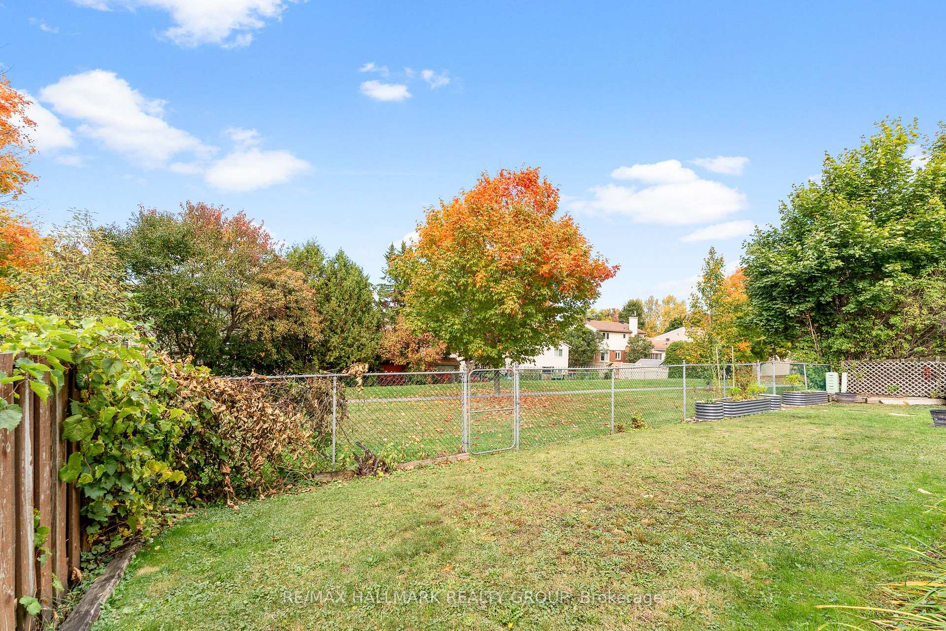 Photo 37 of 1075 Avignon Court, Ottawa, Orleans Wood — HOMEH