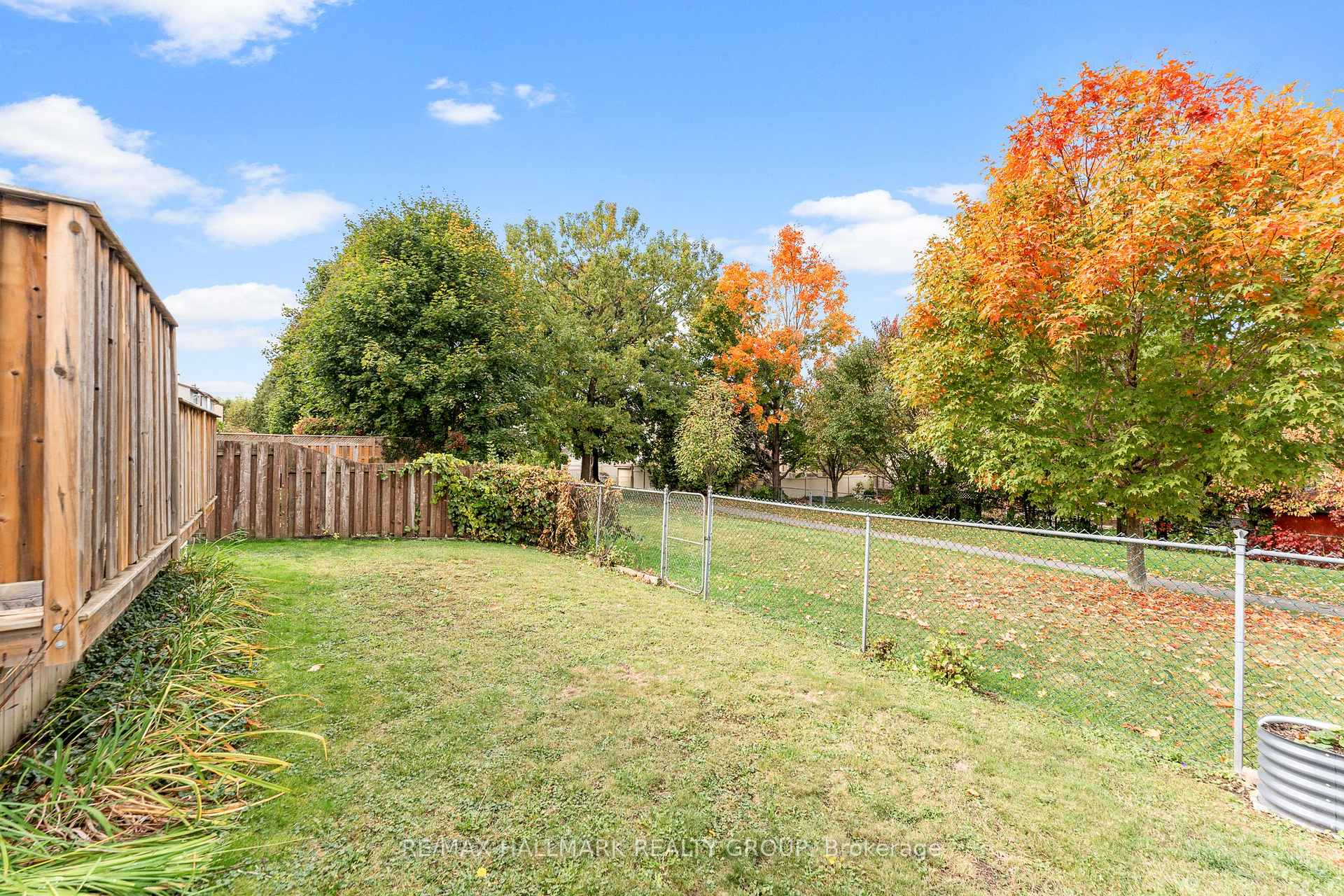 Photo 30 of 1075 Avignon Court, Ottawa, Orleans Wood — HOMEH