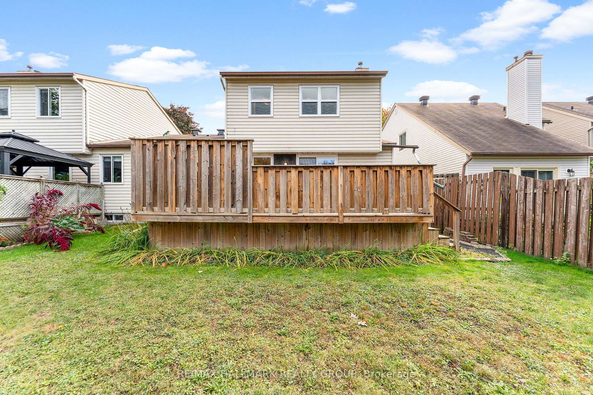 Photo 35 of 1075 Avignon Court, Ottawa, Orleans Wood — HOMEH