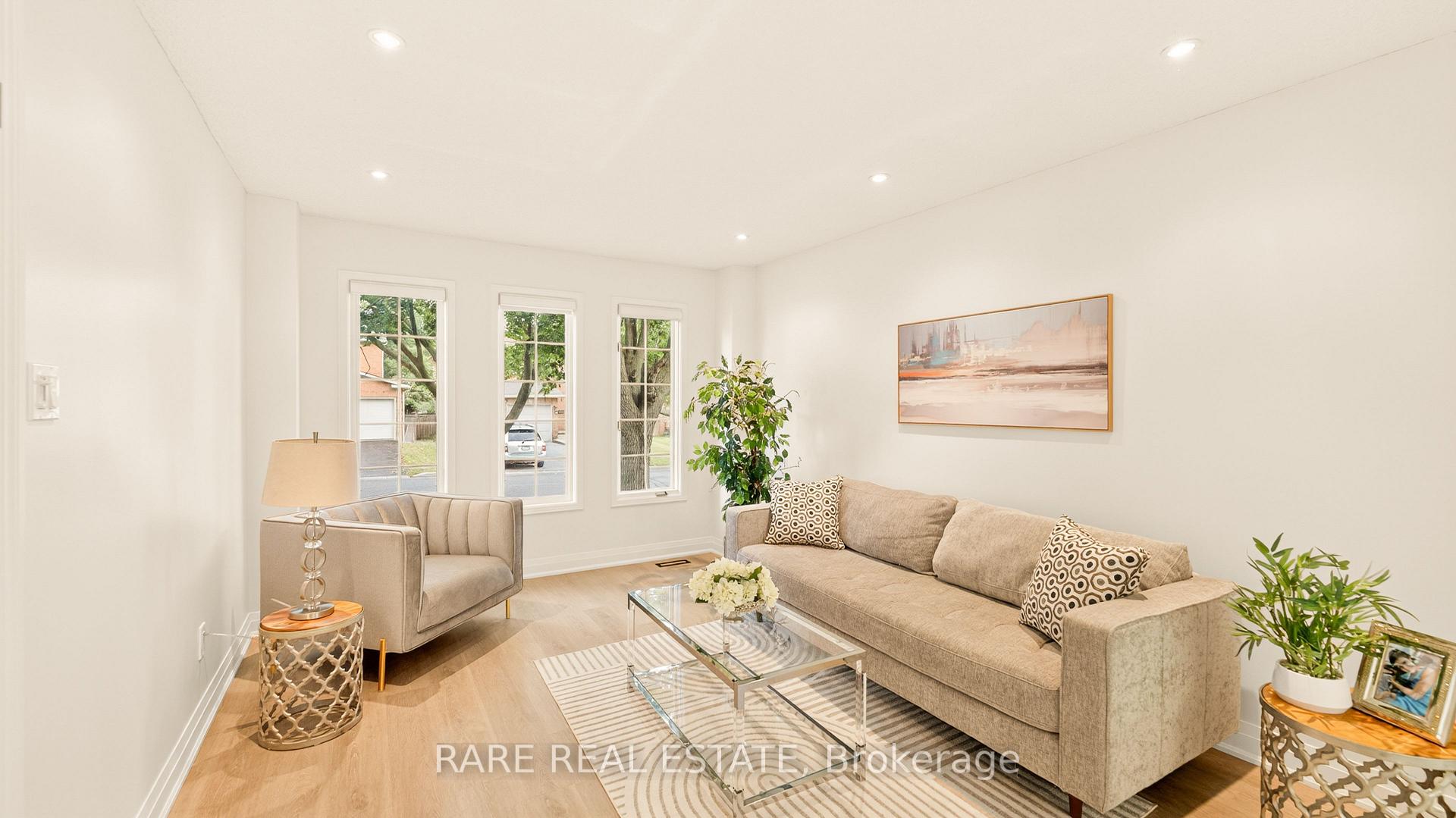 Photo 9 of 6 Carmichael Drive, Whitby, Pringle Creek — HOMEH