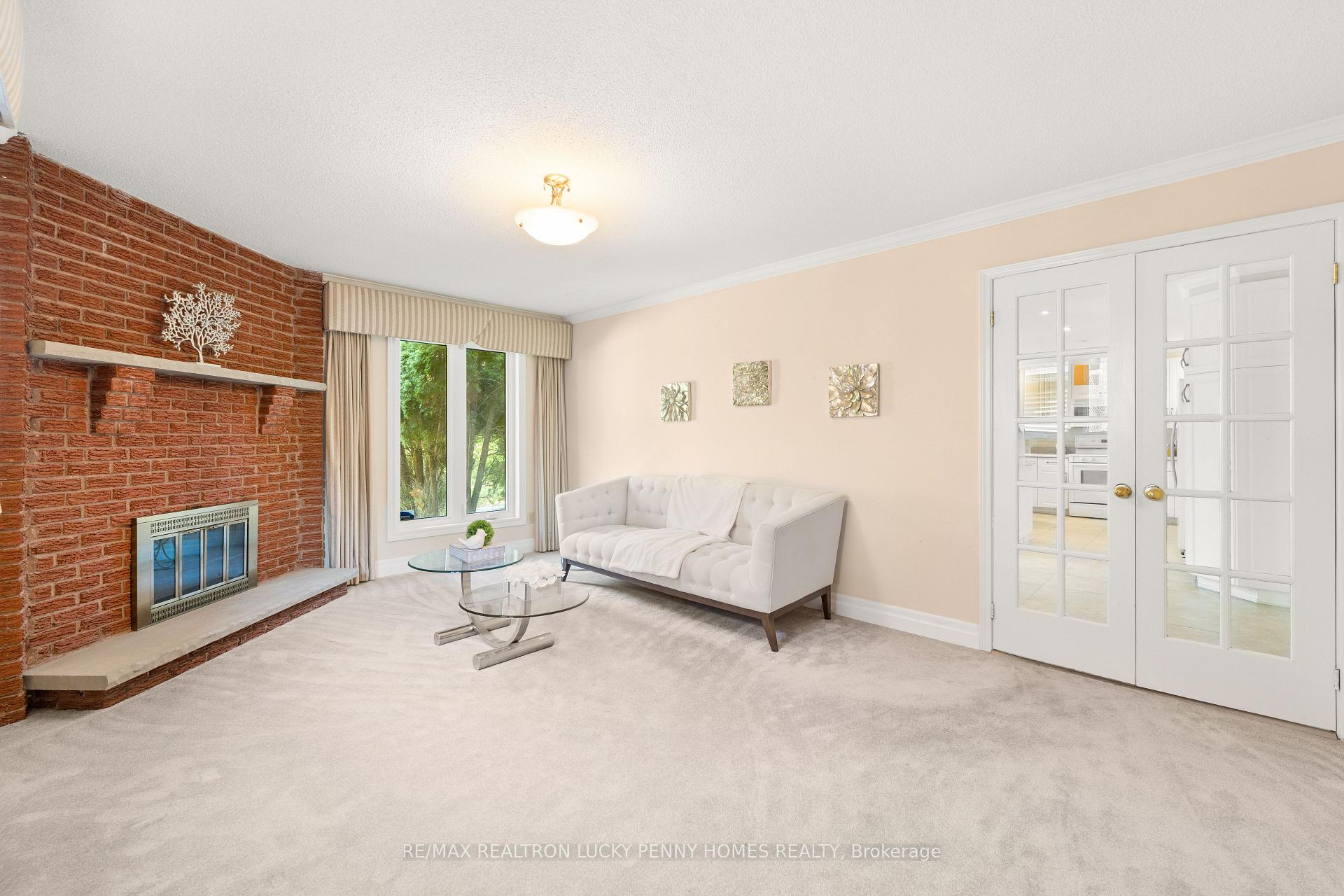 Photo 10 of 17 McPhillips Avenue, Markham, Bullock — HOMEH