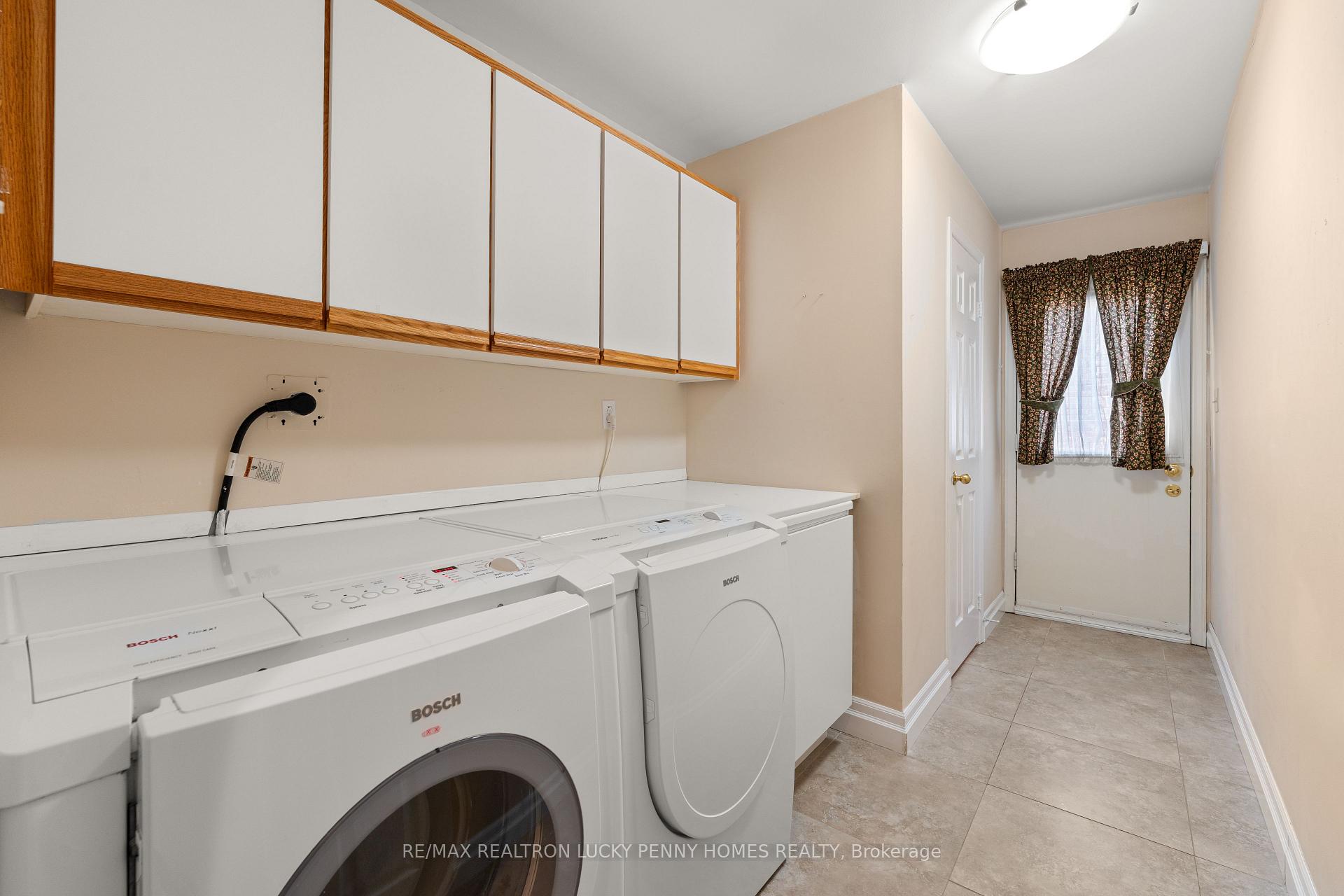 Photo 7 of 17 McPhillips Avenue, Markham, Bullock — HOMEH