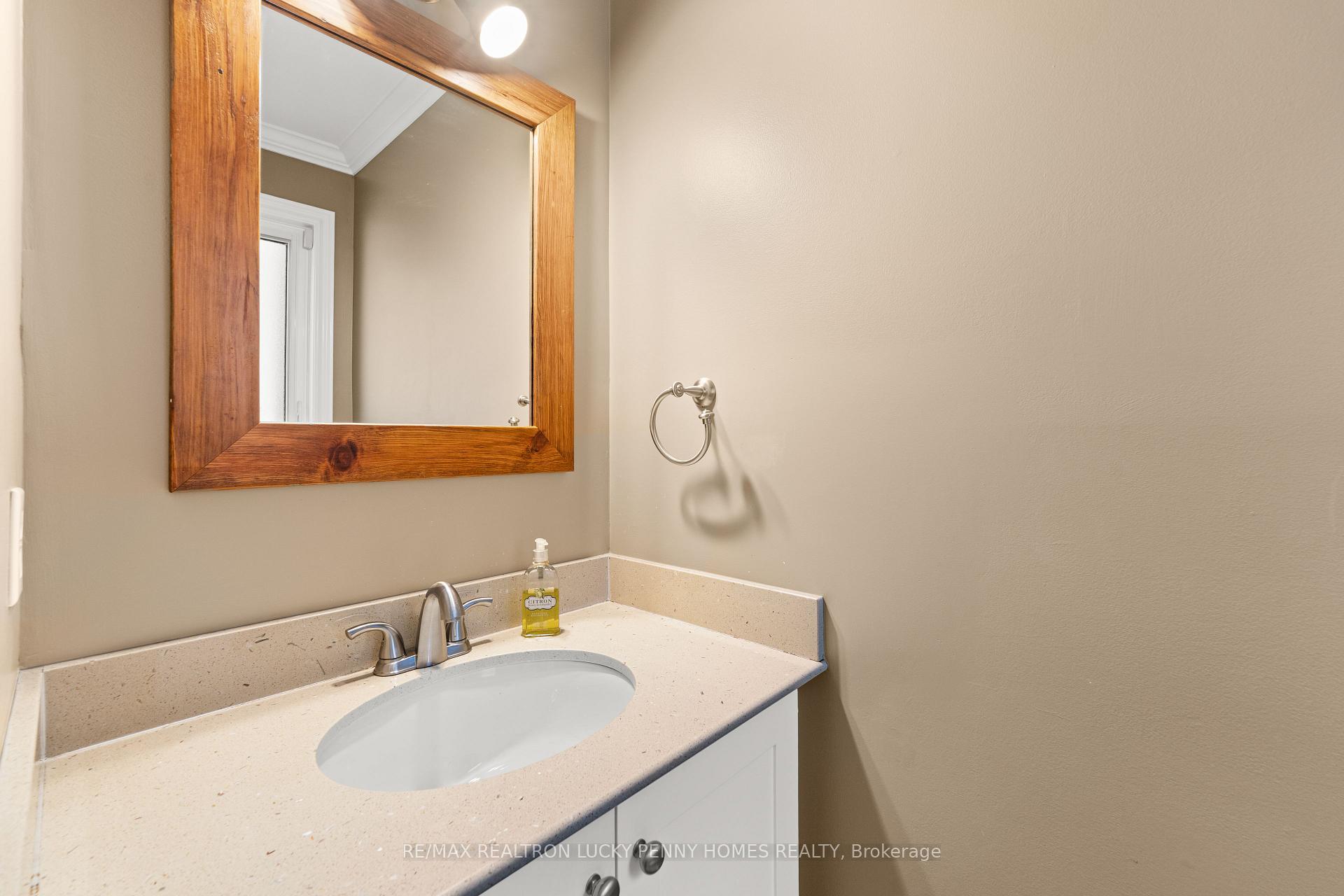 Photo 6 of 17 McPhillips Avenue, Markham, Bullock — HOMEH
