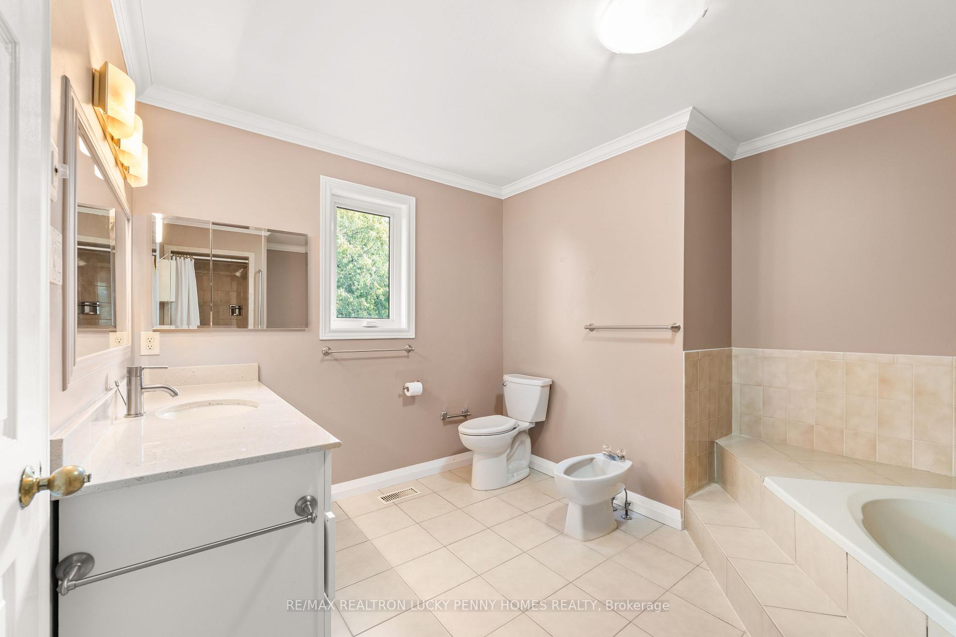 Photo 13 of 17 McPhillips Avenue, Markham, Bullock — HOMEH