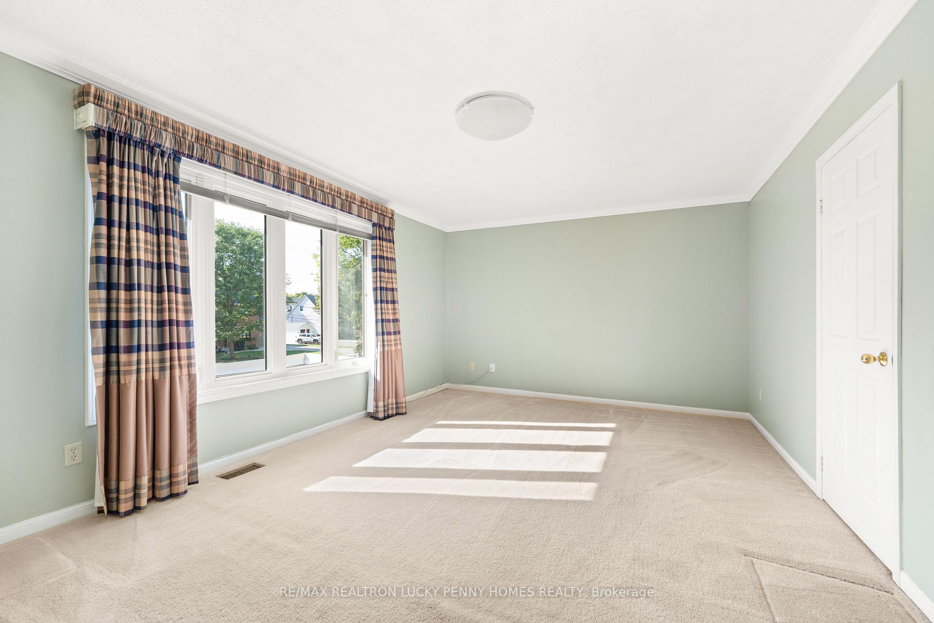 Photo 29 of 17 McPhillips Avenue, Markham, Bullock — HOMEH
