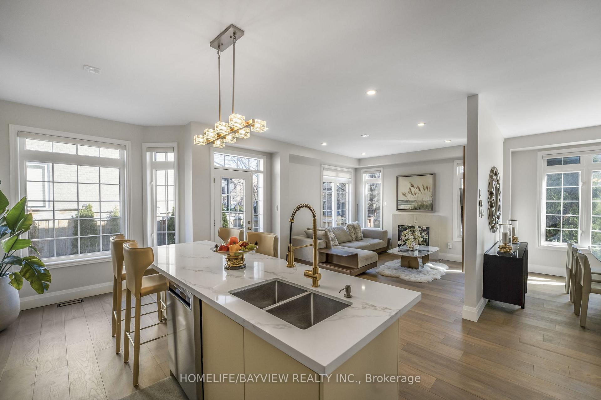 Photo 12 of 14 Montcalm Boulevard, Vaughan, Vellore Village — HOMEH
