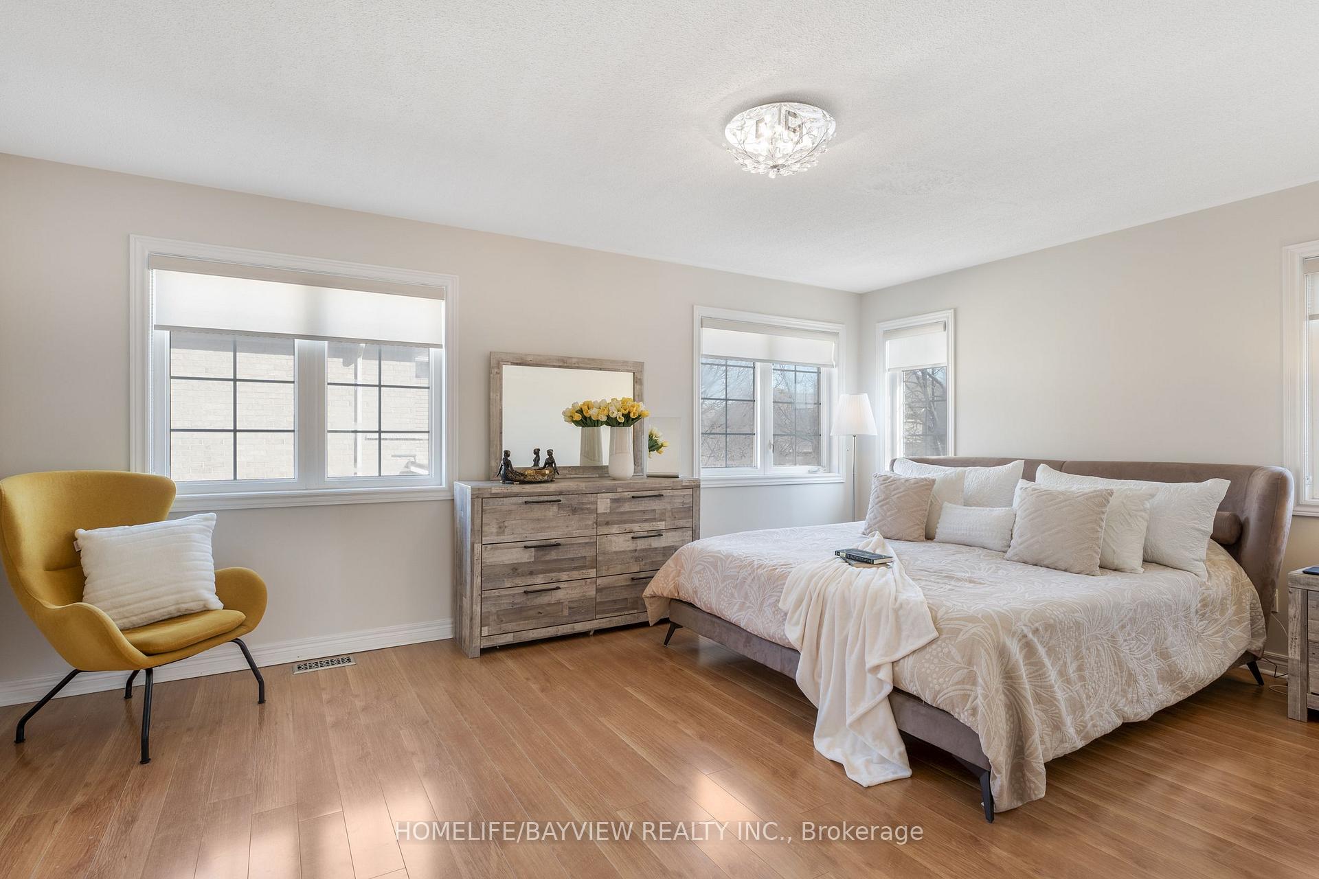 Photo 8 of 14 Montcalm Boulevard, Vaughan, Vellore Village — HOMEH