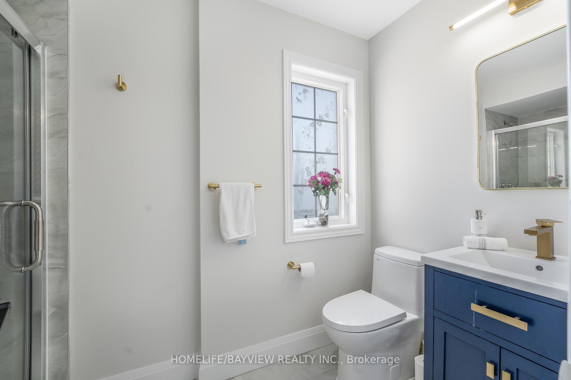 Photo 10 of 14 Montcalm Boulevard, Vaughan, Vellore Village — HOMEH