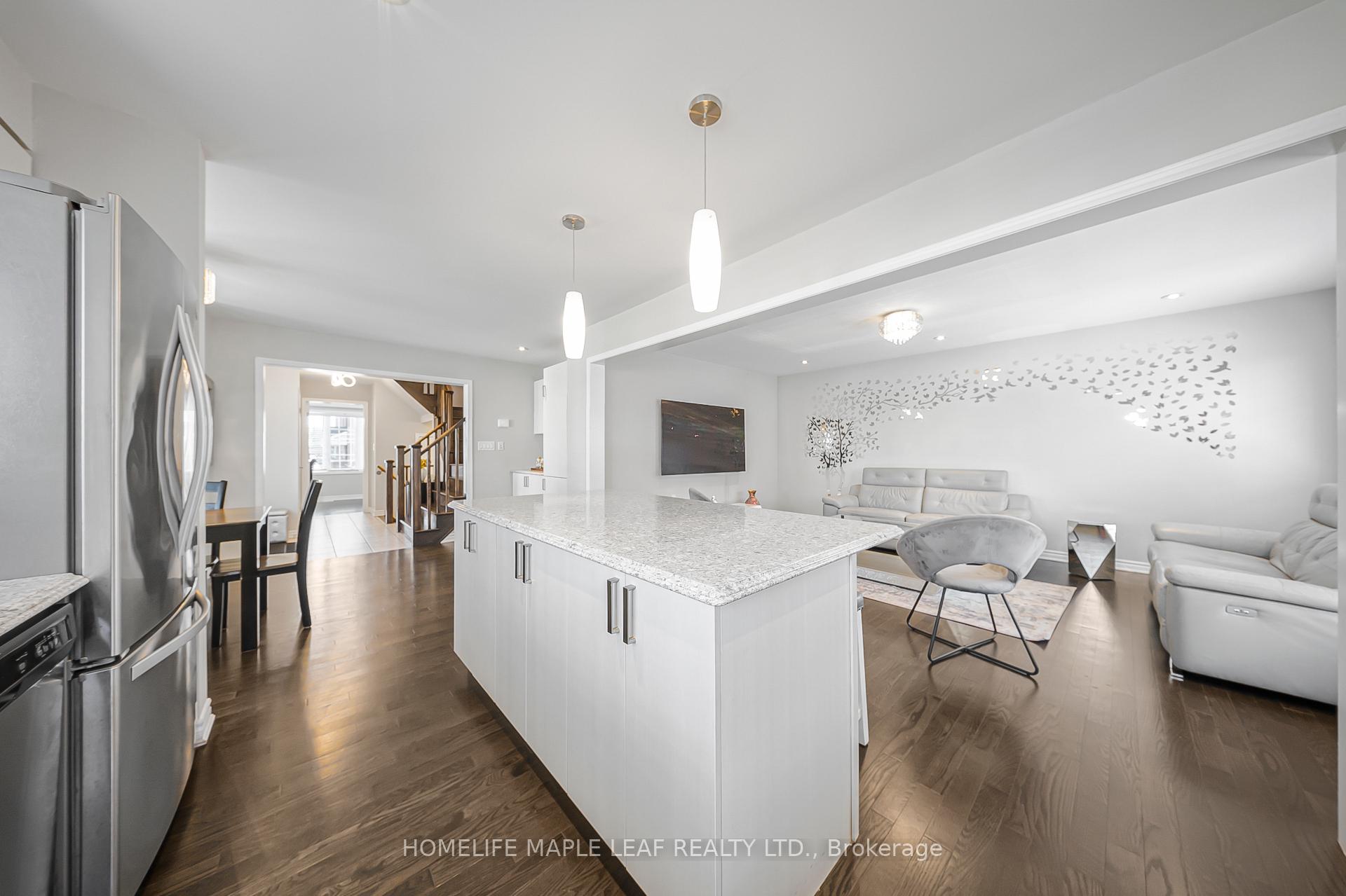 Photo 43 of 297 Reis Place, Milton, Ford — HOMEH