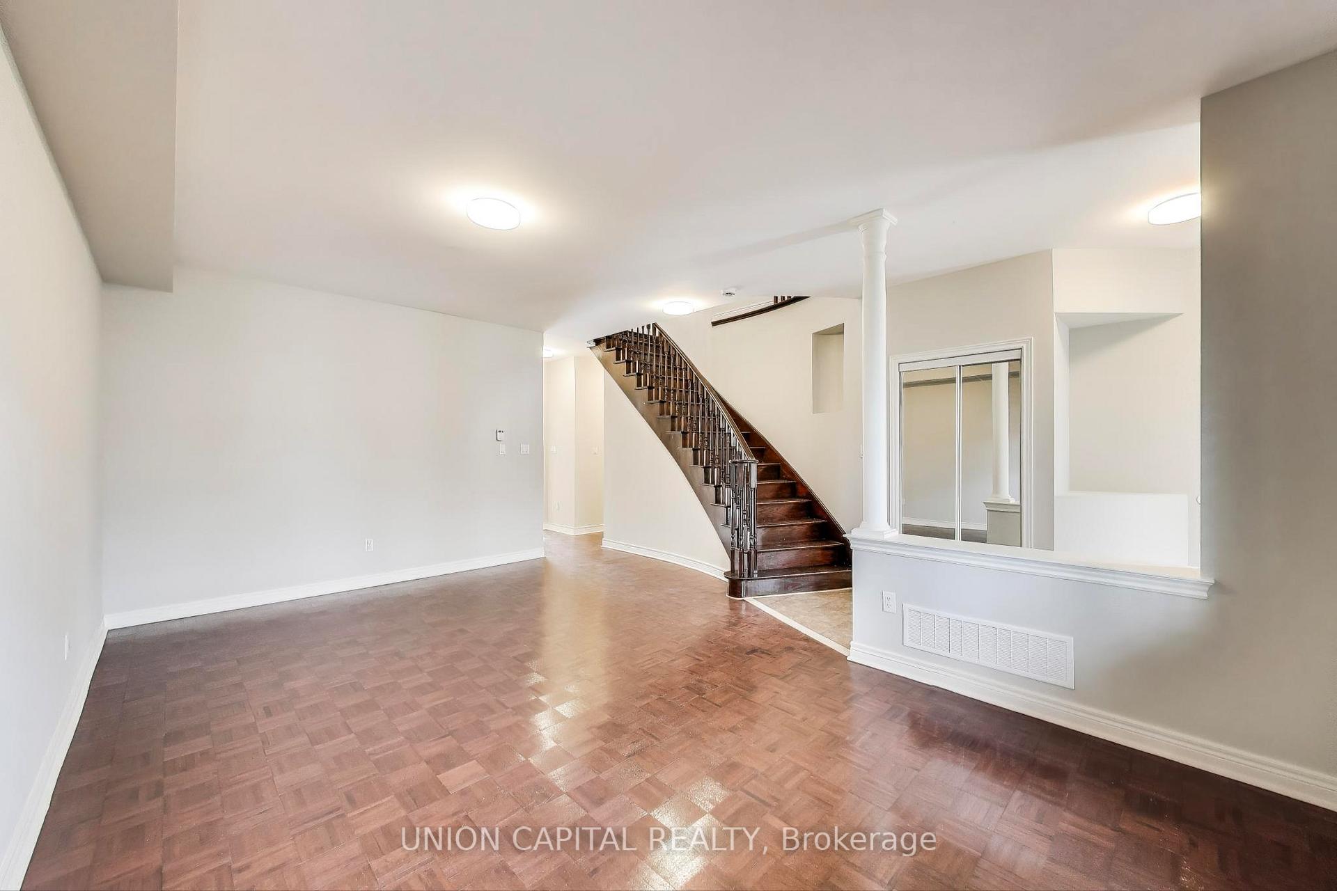 Photo 6 of 5 Robins Nest Drive, Vaughan, Vellore Village — HOMEH
