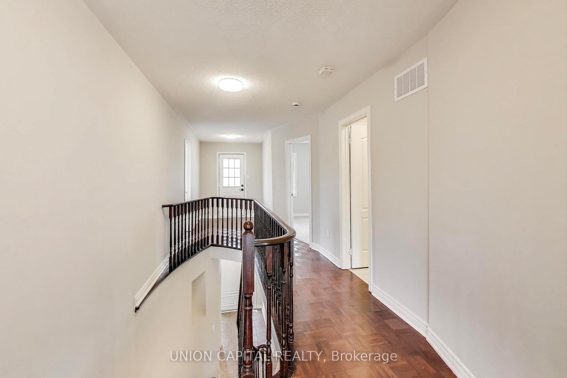 Photo 13 of 5 Robins Nest Drive, Vaughan, Vellore Village — HOMEH