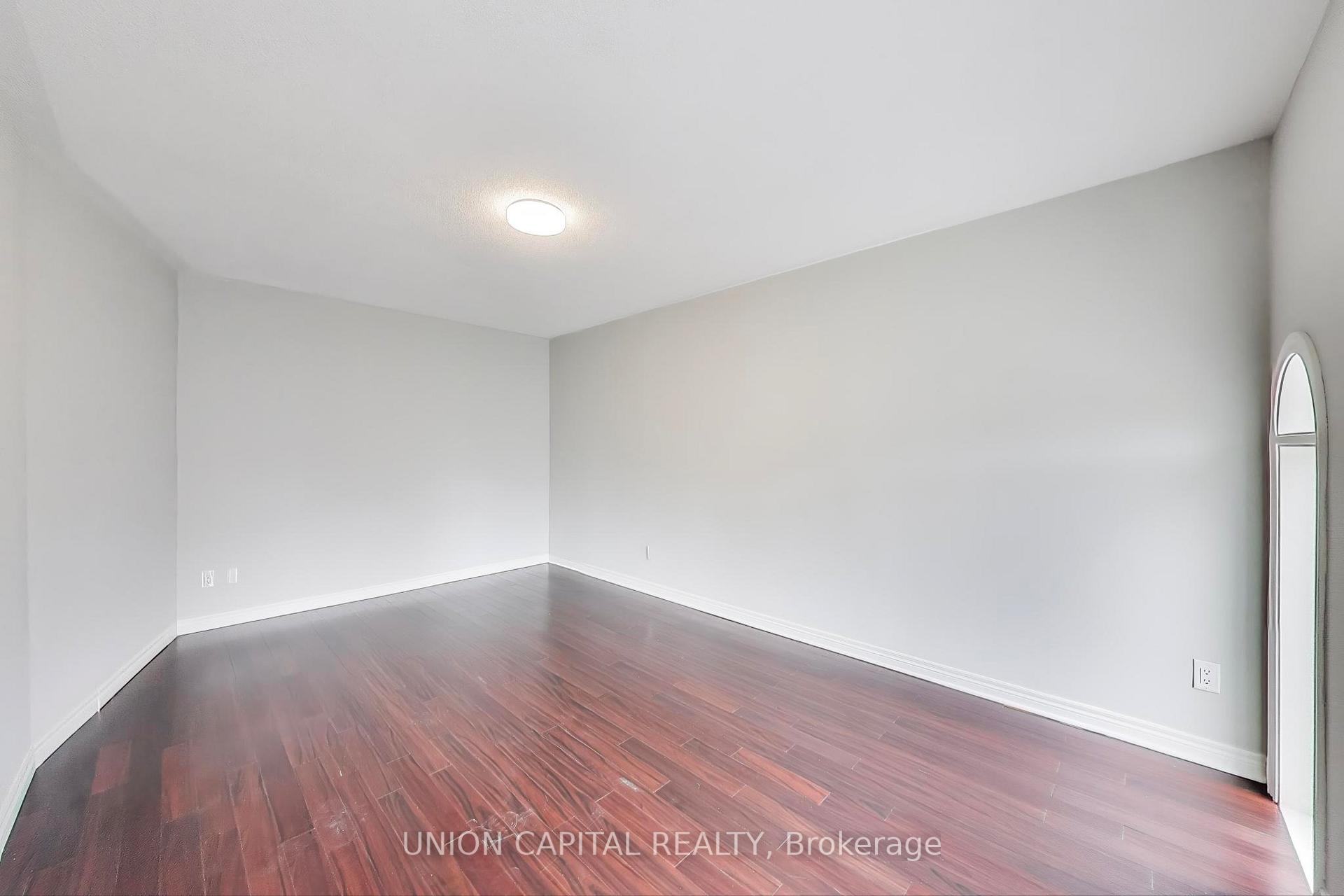 Photo 17 of 5 Robins Nest Drive, Vaughan, Vellore Village — HOMEH