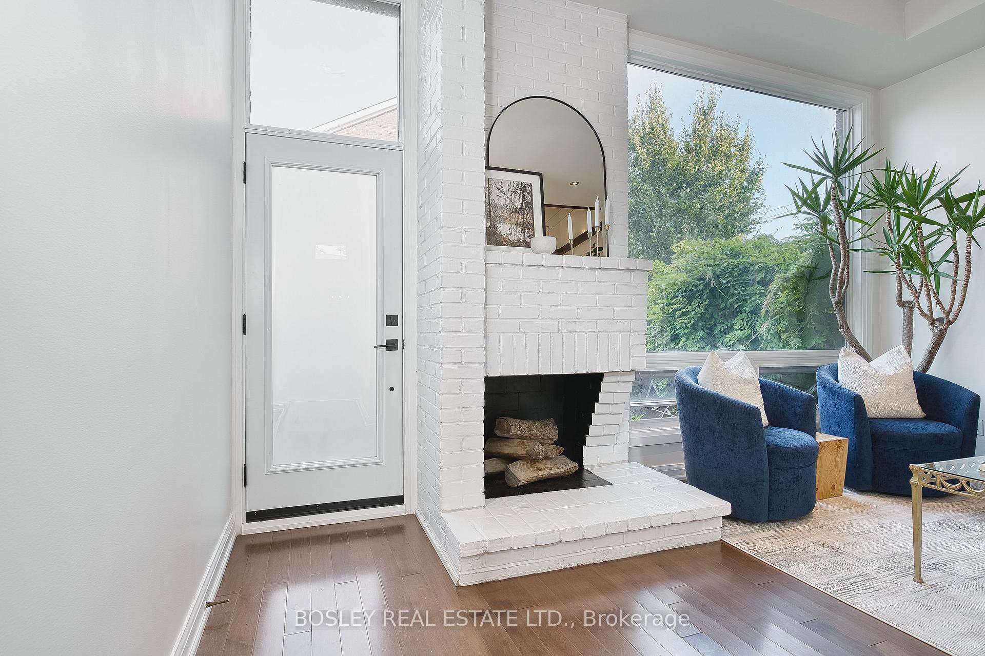 Photo 6 of 81 Beaconsfield Avenue, Toronto, Little Portugal — HOMEH