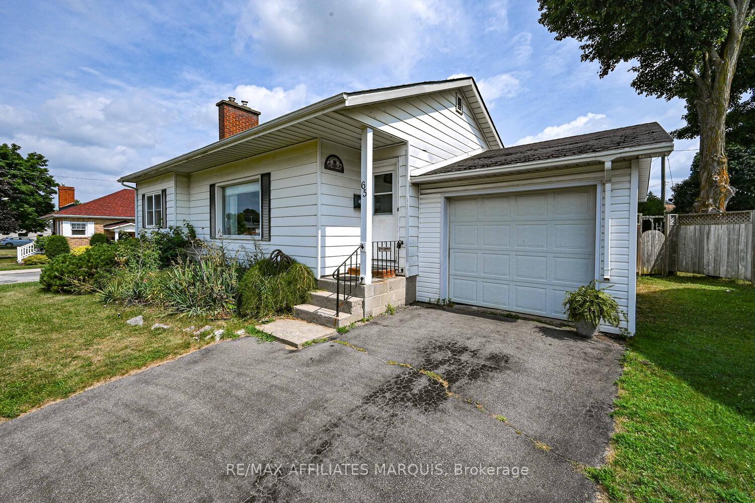 Photo 6 of 65 Jasper Avenue, Smiths Falls — HOMEH