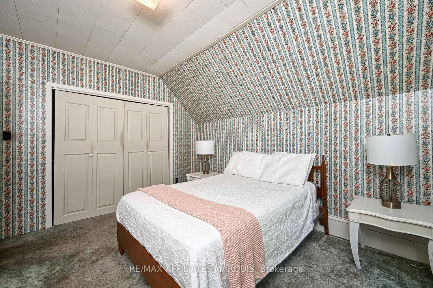 Photo 11 of 74 William Street E, Smiths Falls — HOMEH