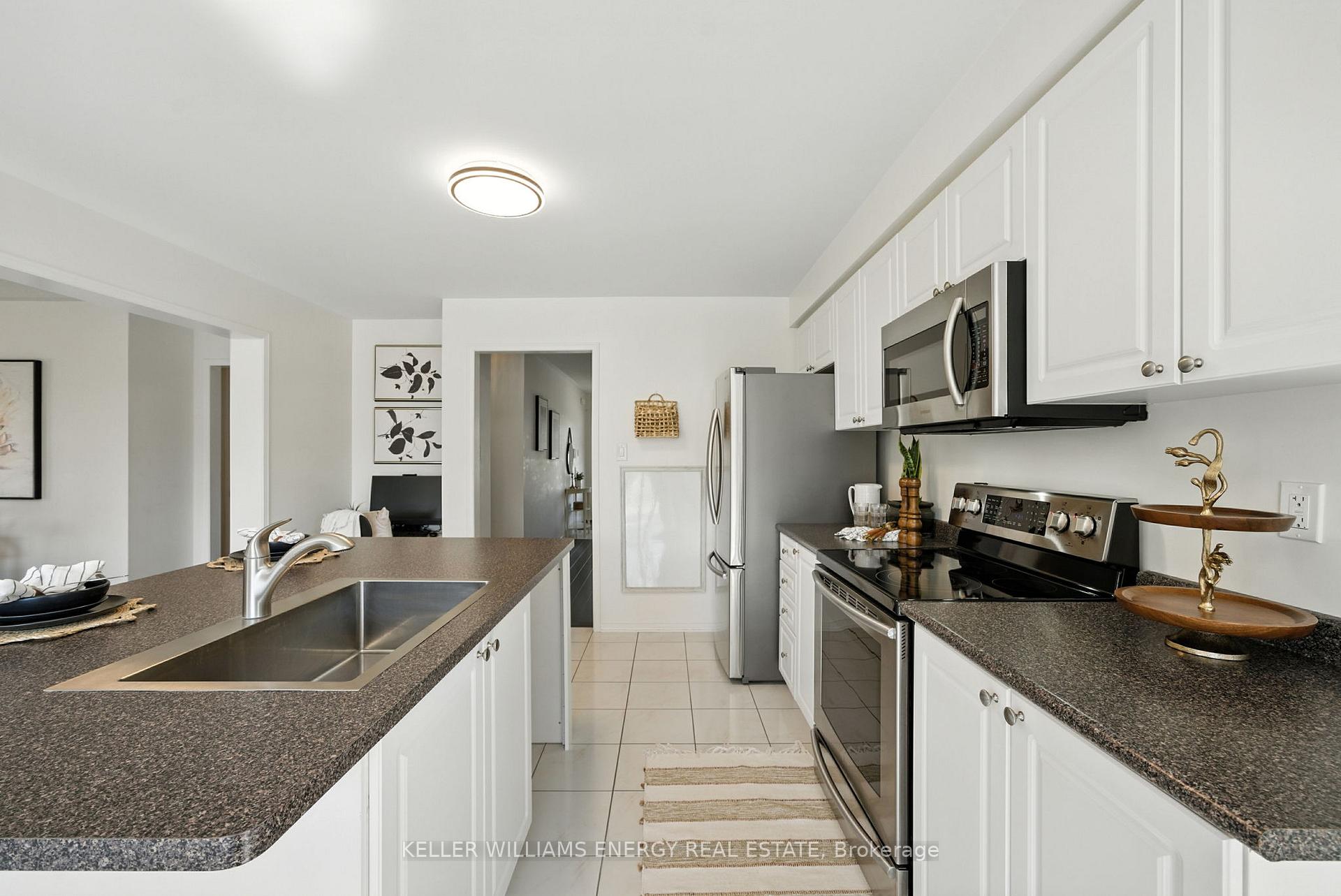 Photo 6 of 1990 Hunking Drive, Oshawa, Taunton — HOMEH