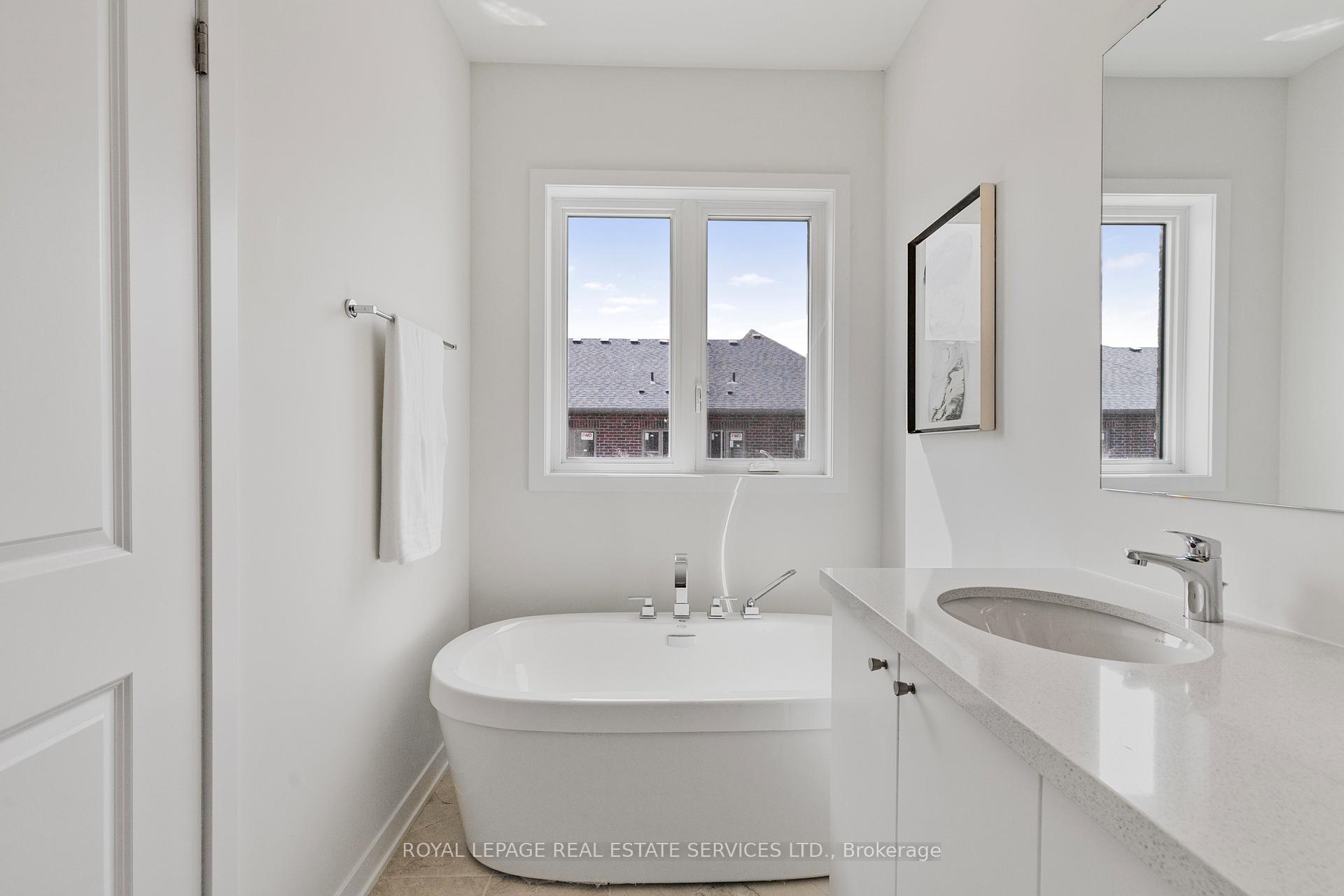 Photo 14 of 12 Jessica Antonella Street, Markham, Angus Glen — HOMEH