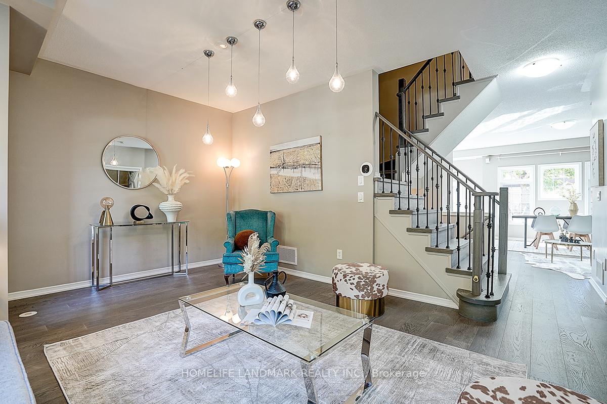 Photo 2 of 891 Bur Oak Avenue, Markham, Wismer — HOMEH