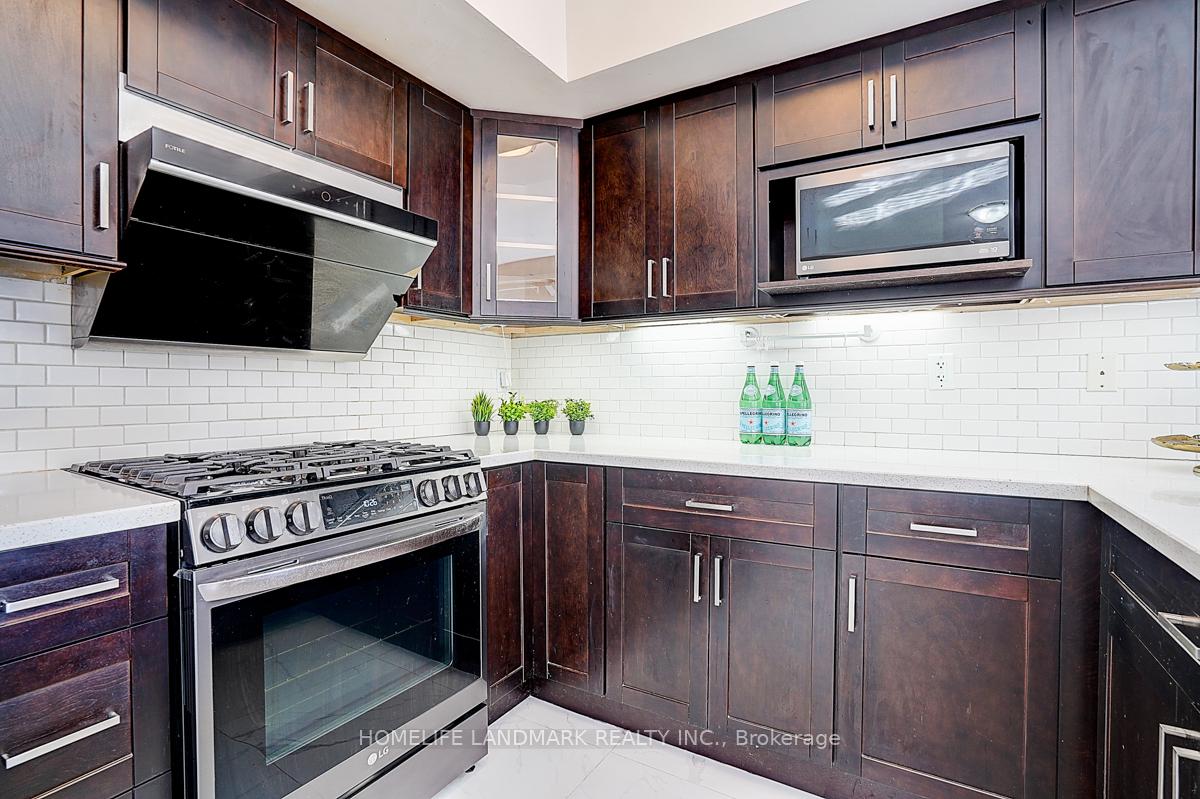 Photo 16 of 891 Bur Oak Avenue, Markham, Wismer — HOMEH