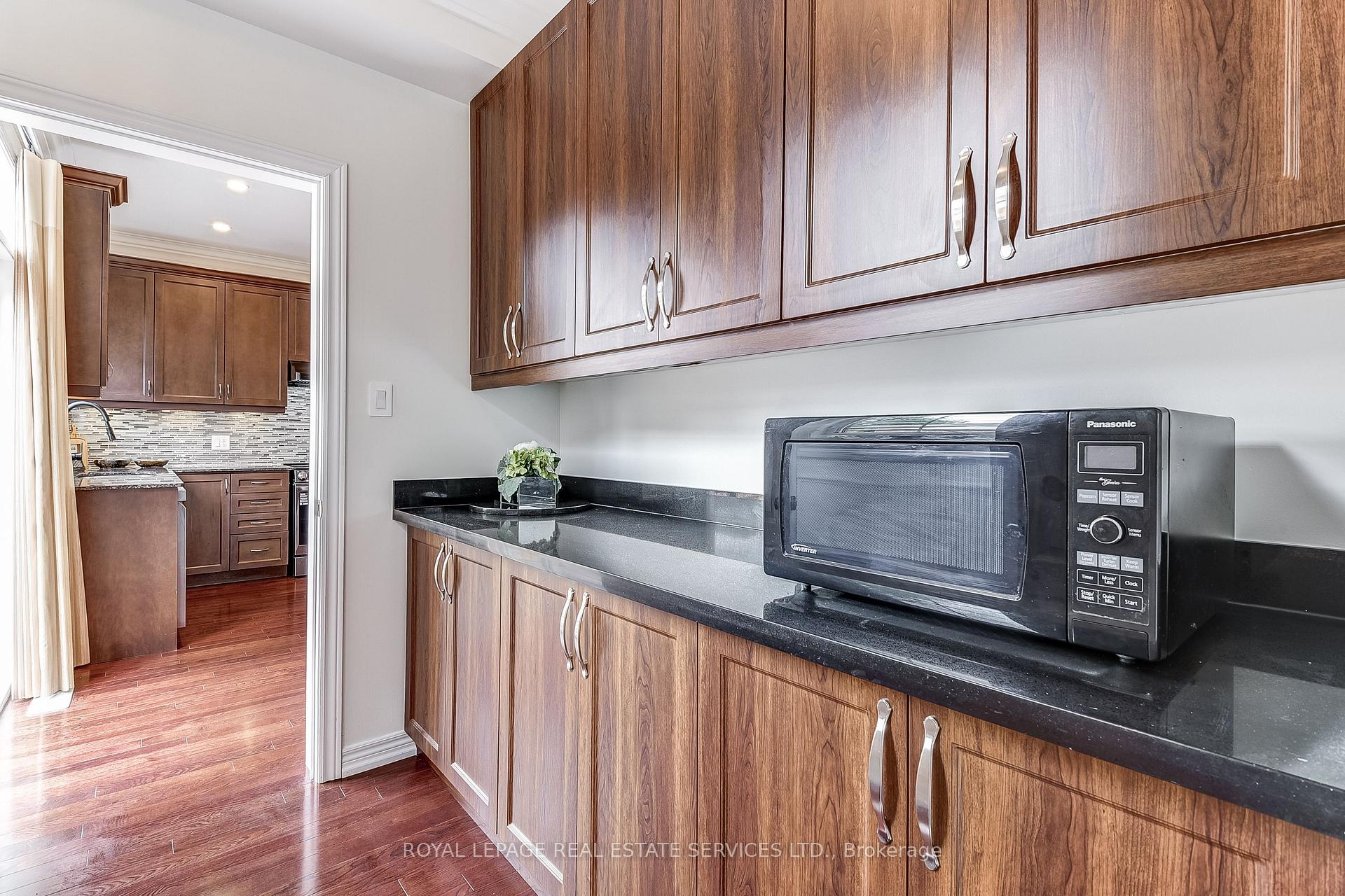 Photo 3 of 2 Pelister Drive, Markham, Greensborough — HOMEH