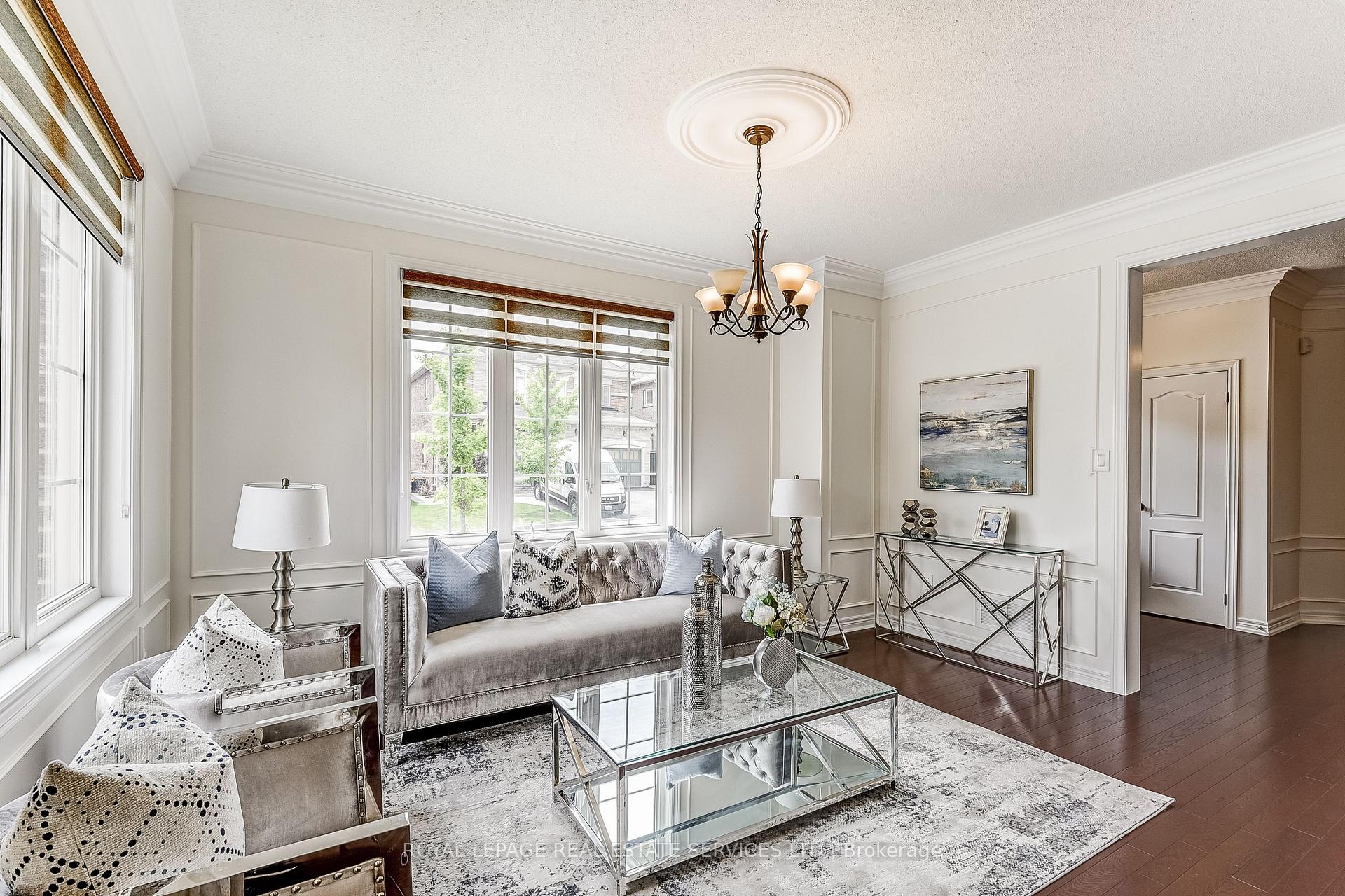 Photo 5 of 2 Pelister Drive, Markham, Greensborough — HOMEH