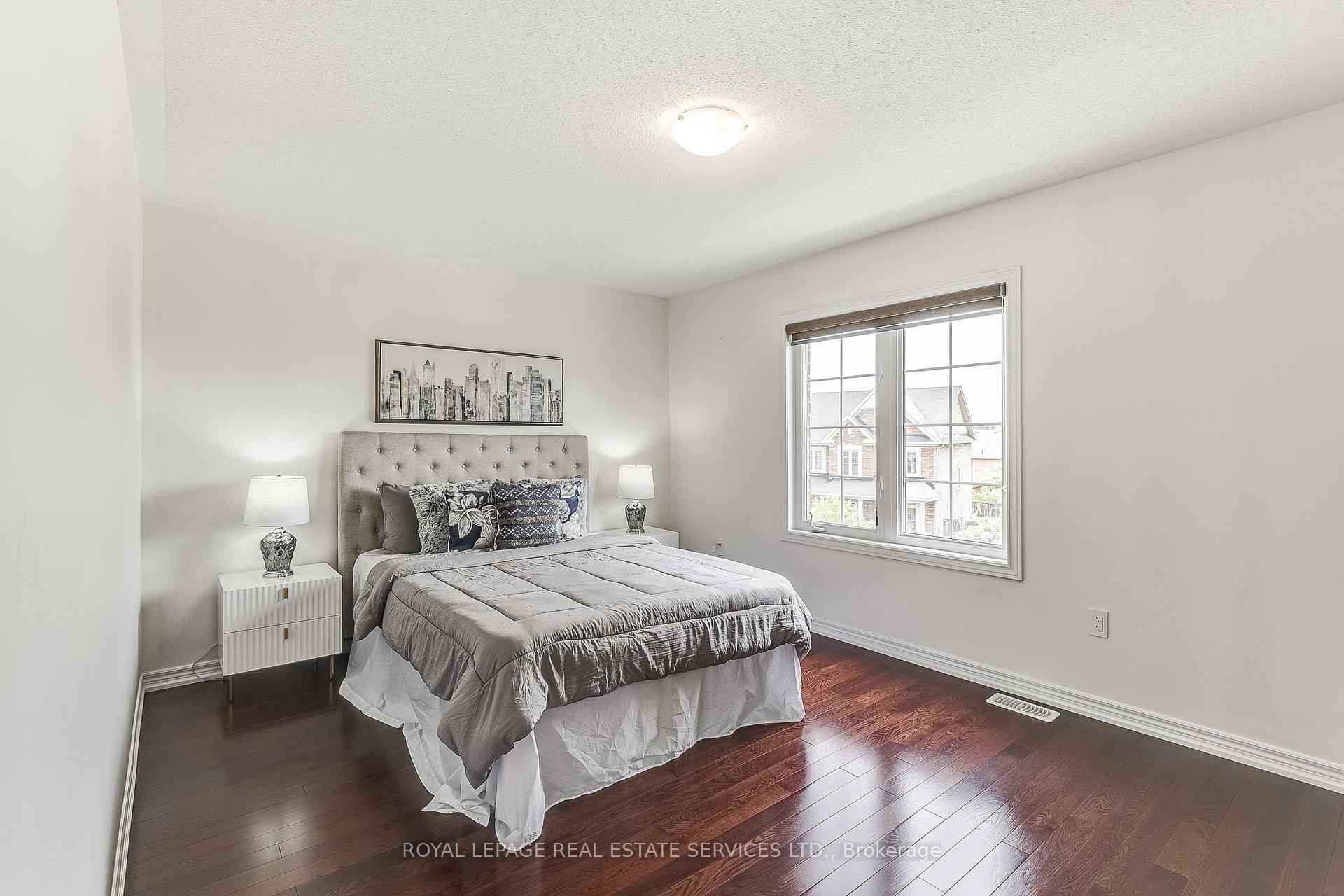 Photo 11 of 2 Pelister Drive, Markham, Greensborough — HOMEH