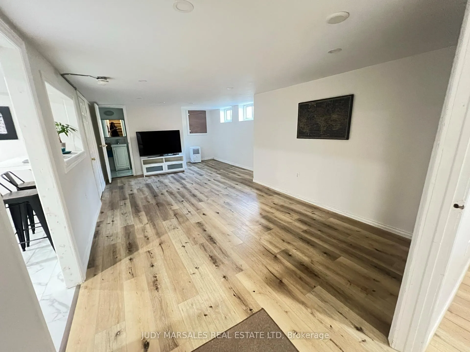 Photo 16 of 99 Brucedale Avenue E, Hamilton, Centremount — HOMEH