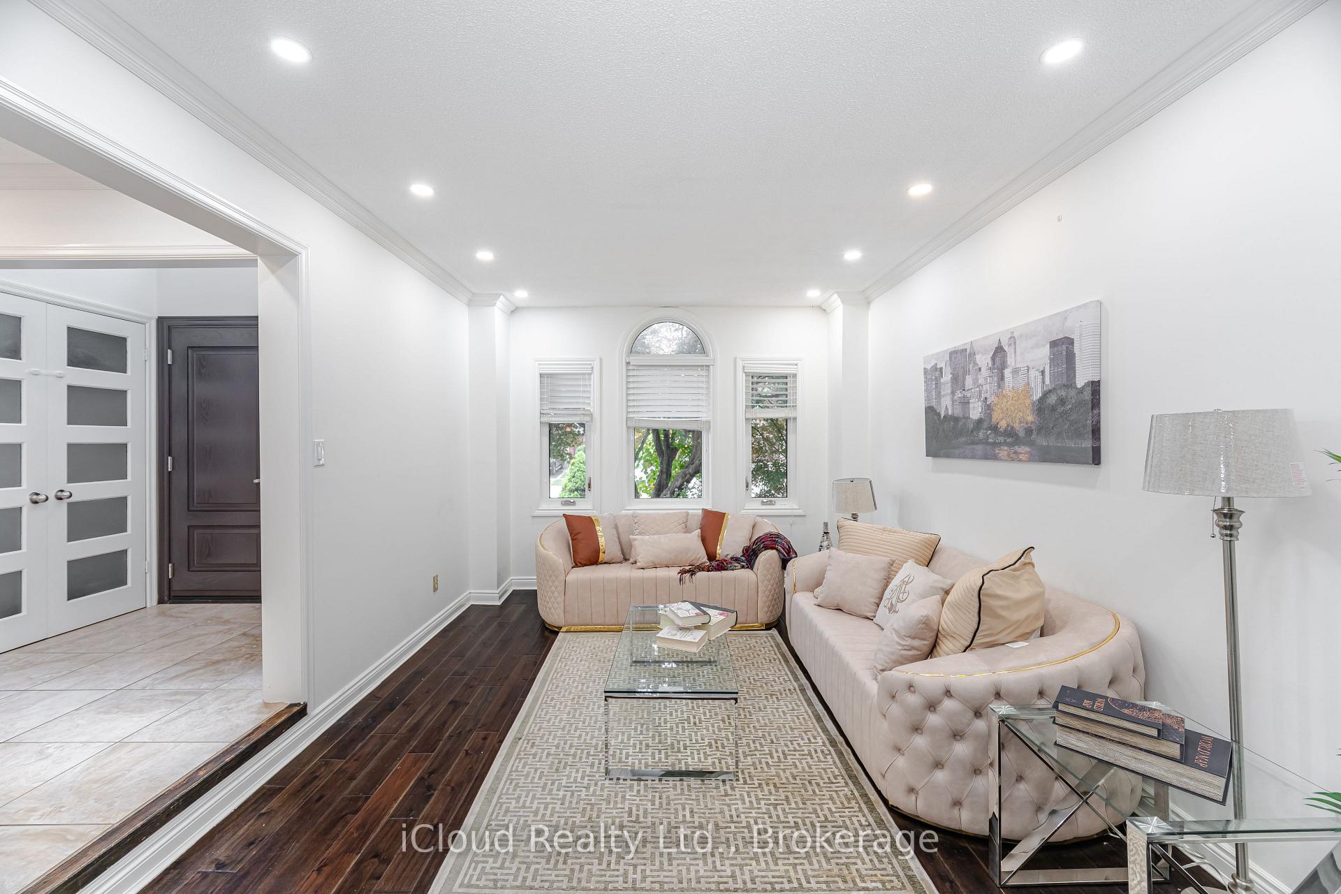 Photo 12 of 4 Fifewood Crescent, Whitby, Pringle Creek — HOMEH