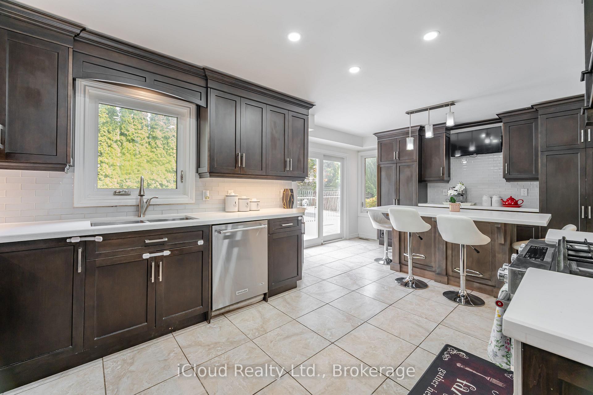 Photo 30 of 4 Fifewood Crescent, Whitby, Pringle Creek — HOMEH