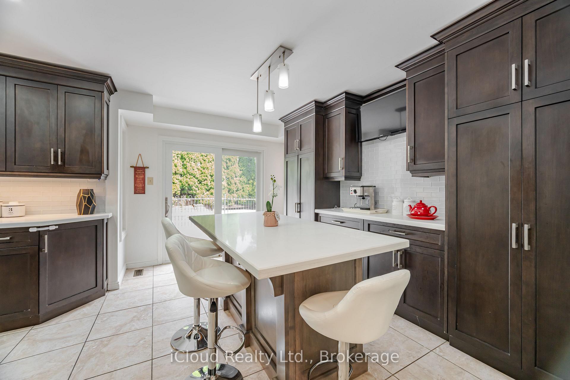 Photo 19 of 4 Fifewood Crescent, Whitby, Pringle Creek — HOMEH