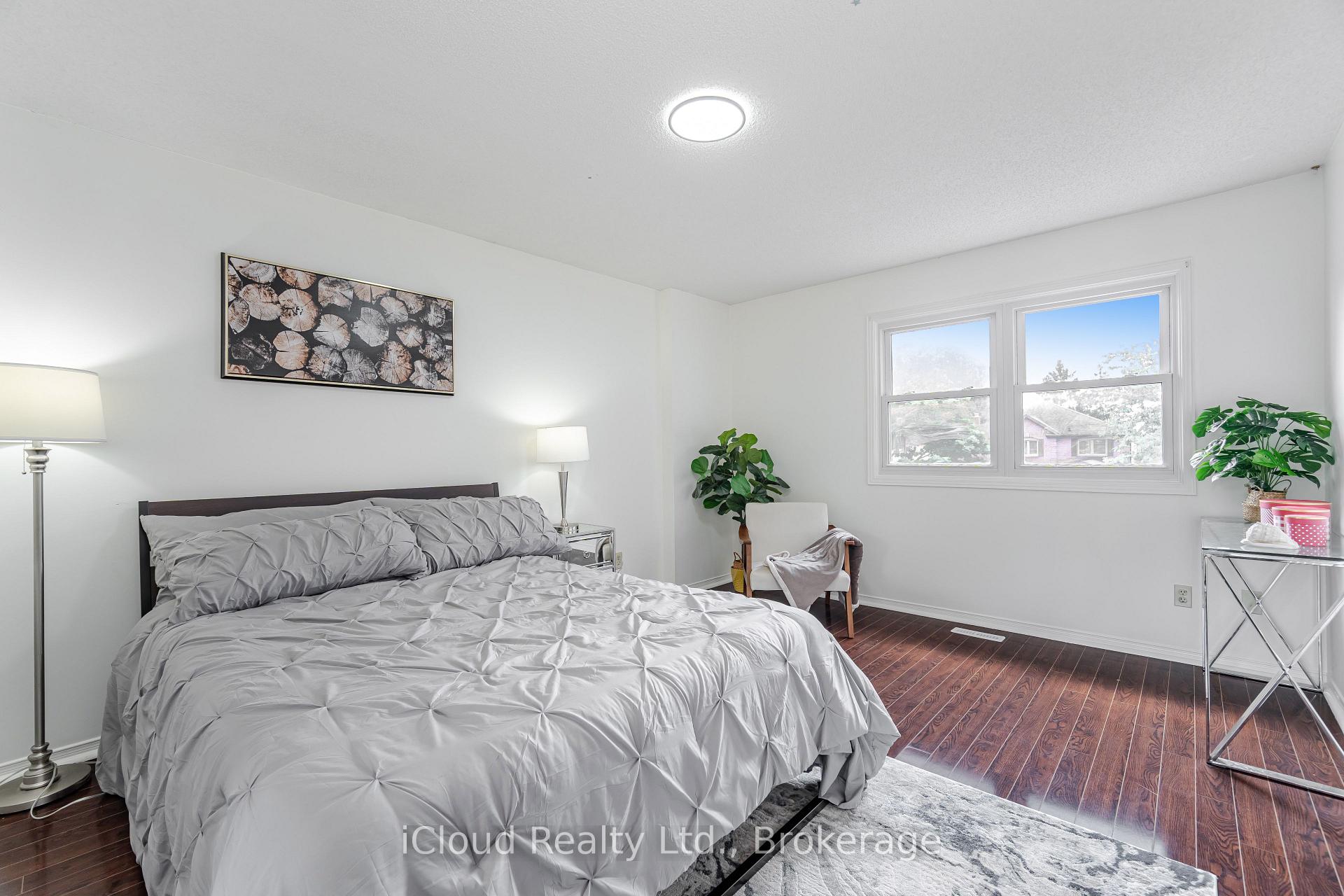 Photo 13 of 4 Fifewood Crescent, Whitby, Pringle Creek — HOMEH