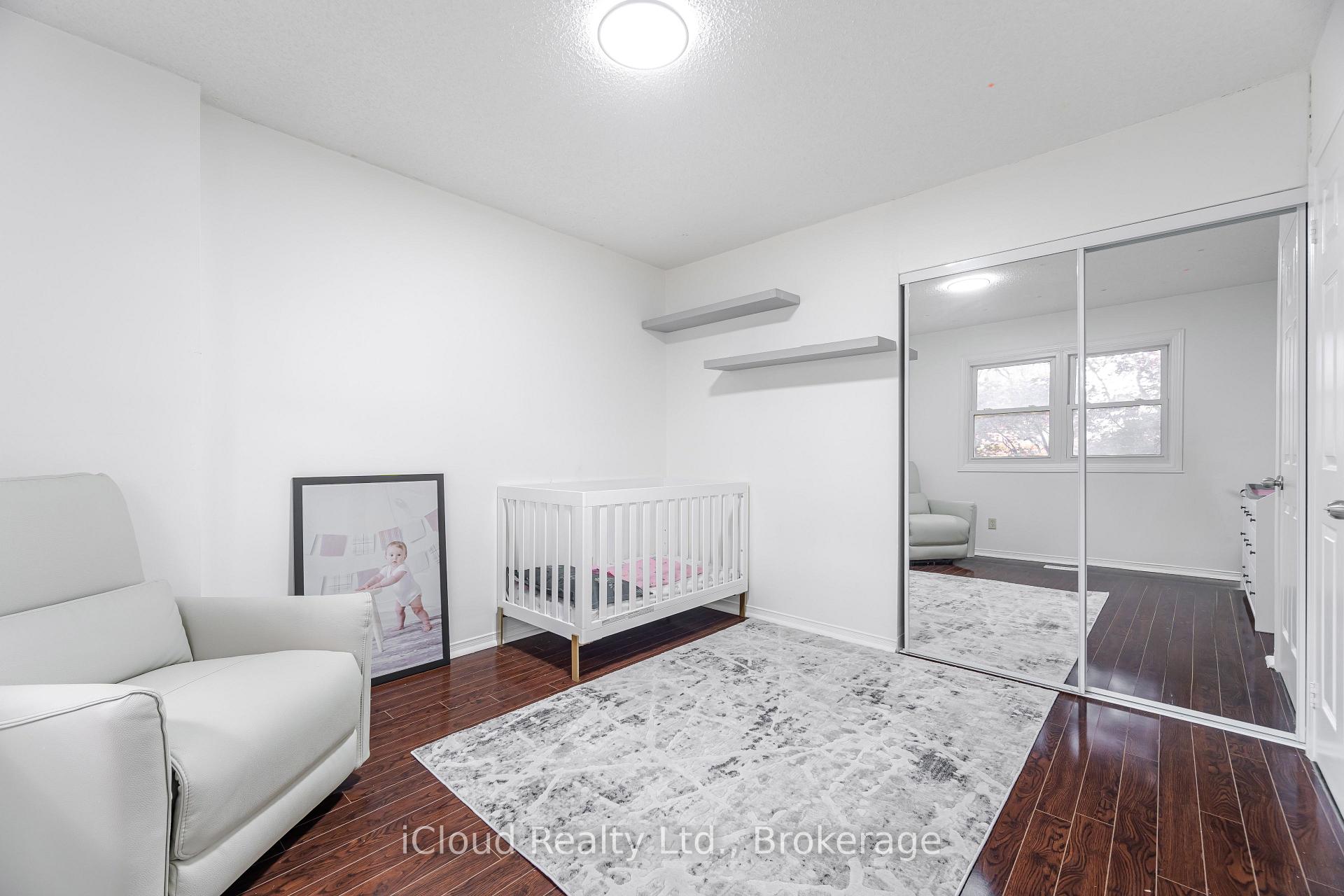Photo 9 of 4 Fifewood Crescent, Whitby, Pringle Creek — HOMEH