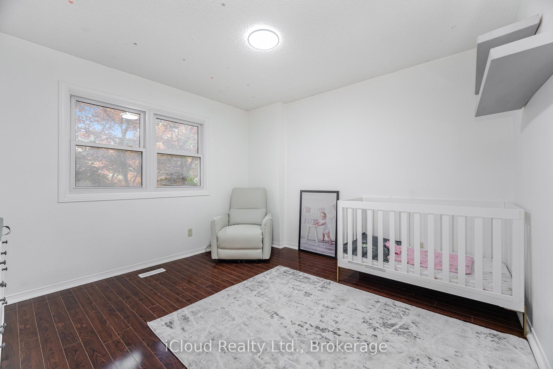 Photo 7 of 4 Fifewood Crescent, Whitby, Pringle Creek — HOMEH