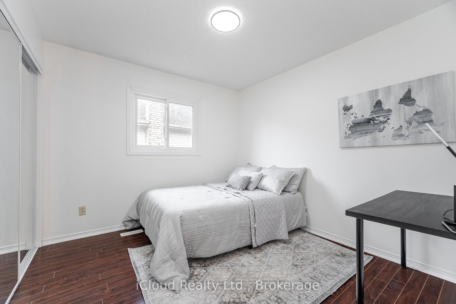 Photo 11 of 4 Fifewood Crescent, Whitby, Pringle Creek — HOMEH