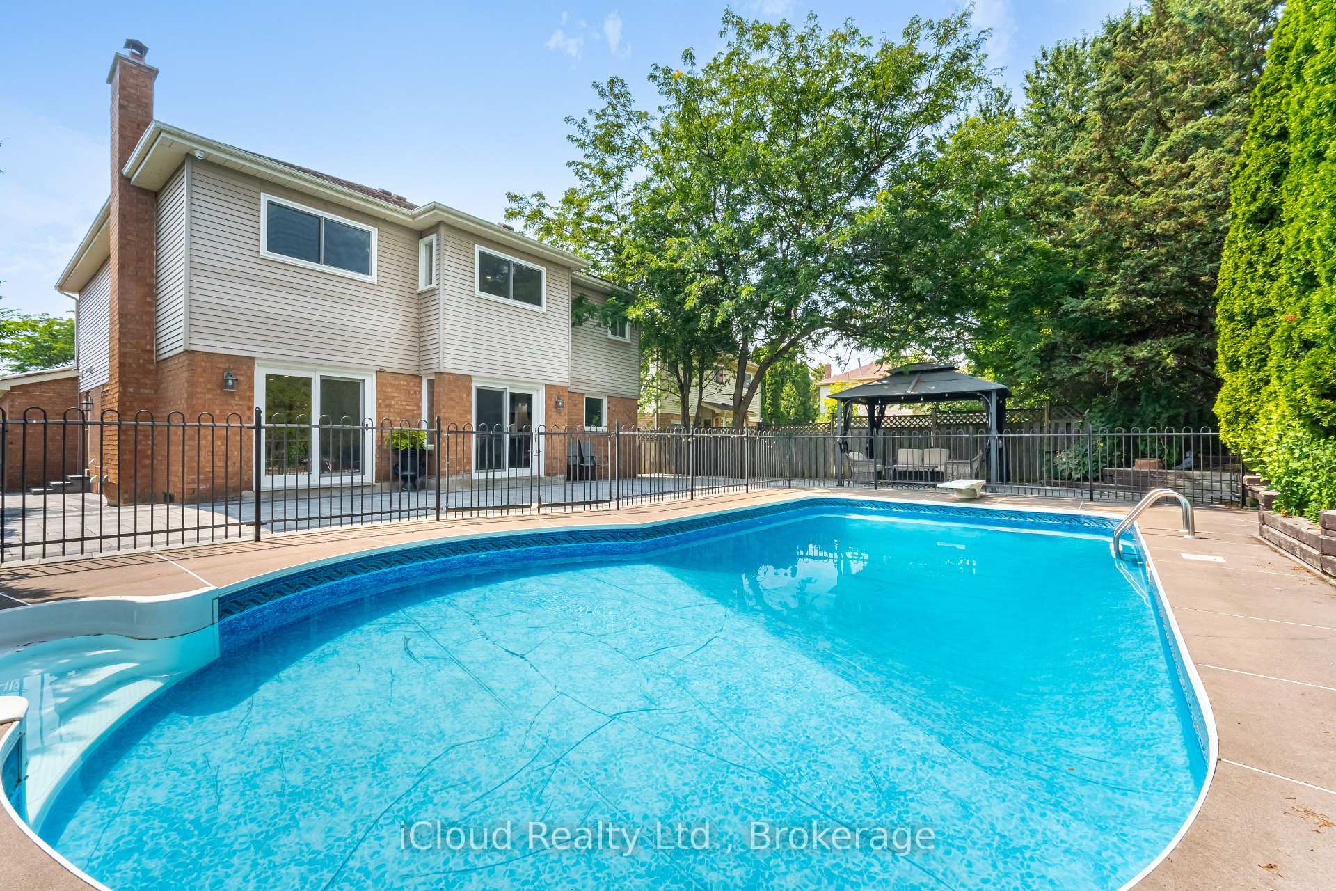 Photo 28 of 4 Fifewood Crescent, Whitby, Pringle Creek — HOMEH