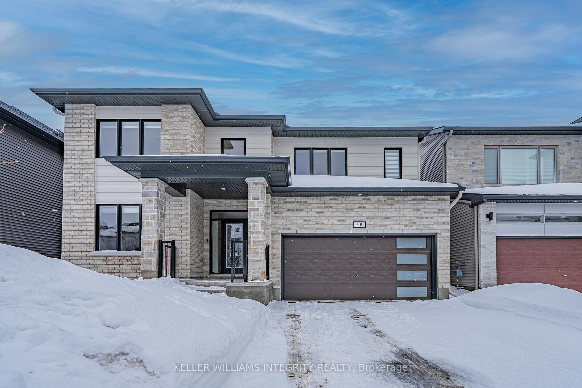 Front of 709 Fenwick Way