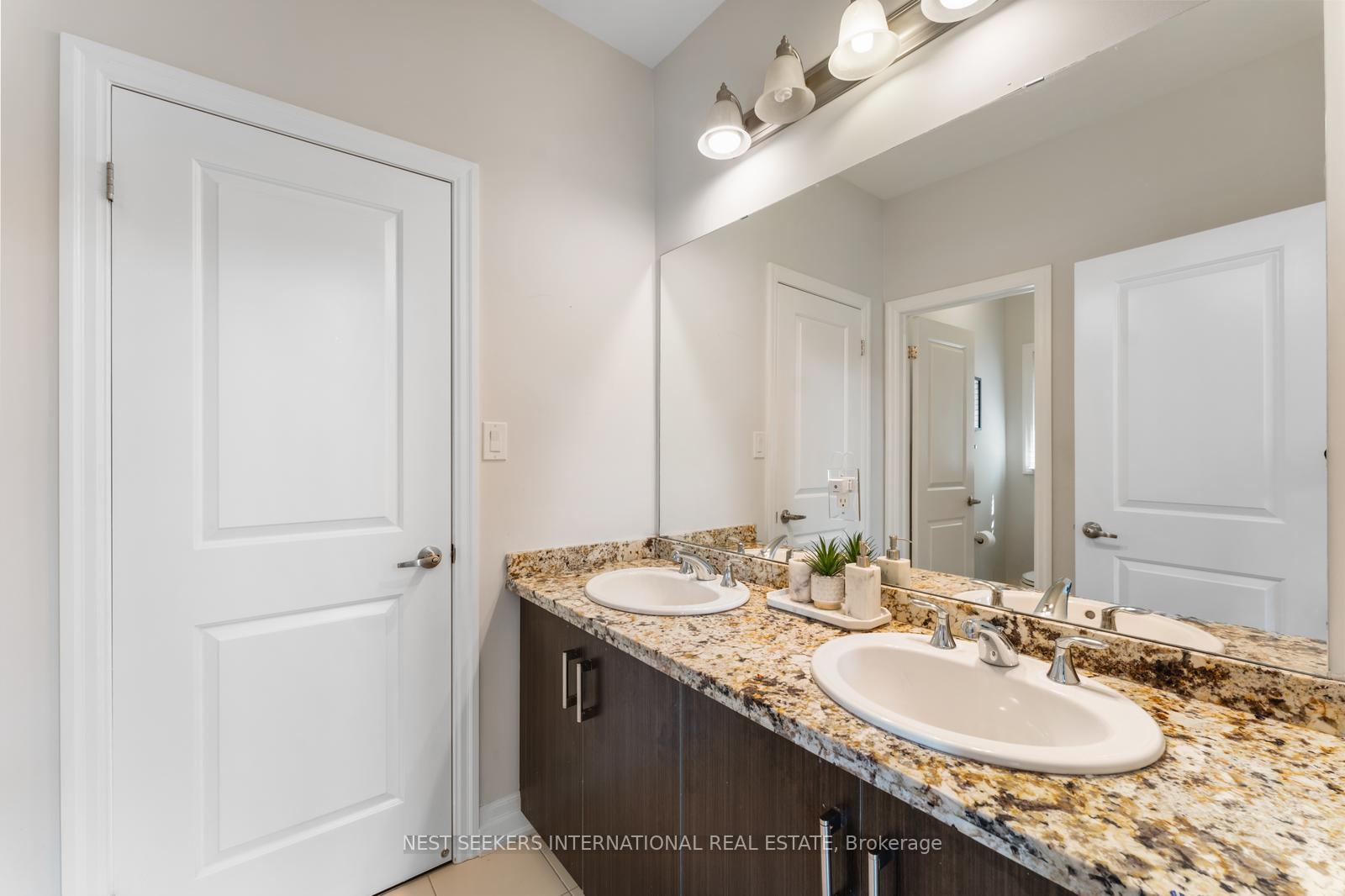 Photo 18 of 115 Robert Berry Crescent, King, King City — HOMEH