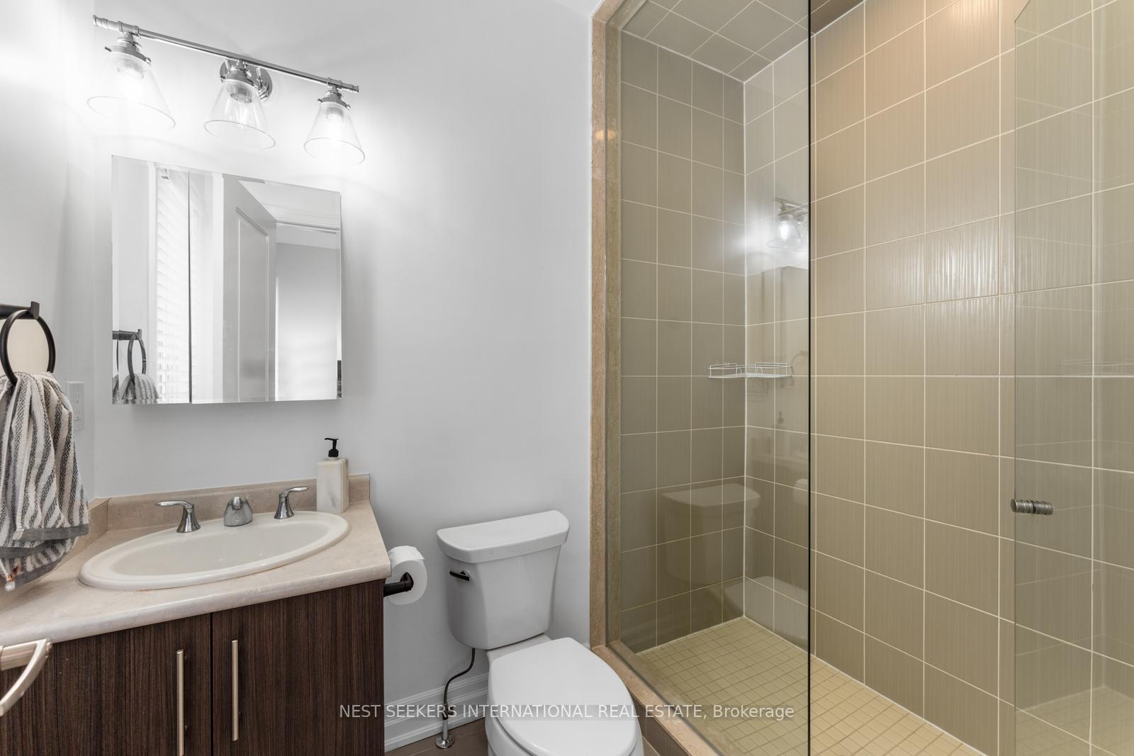 Photo 17 of 115 Robert Berry Crescent, King, King City — HOMEH