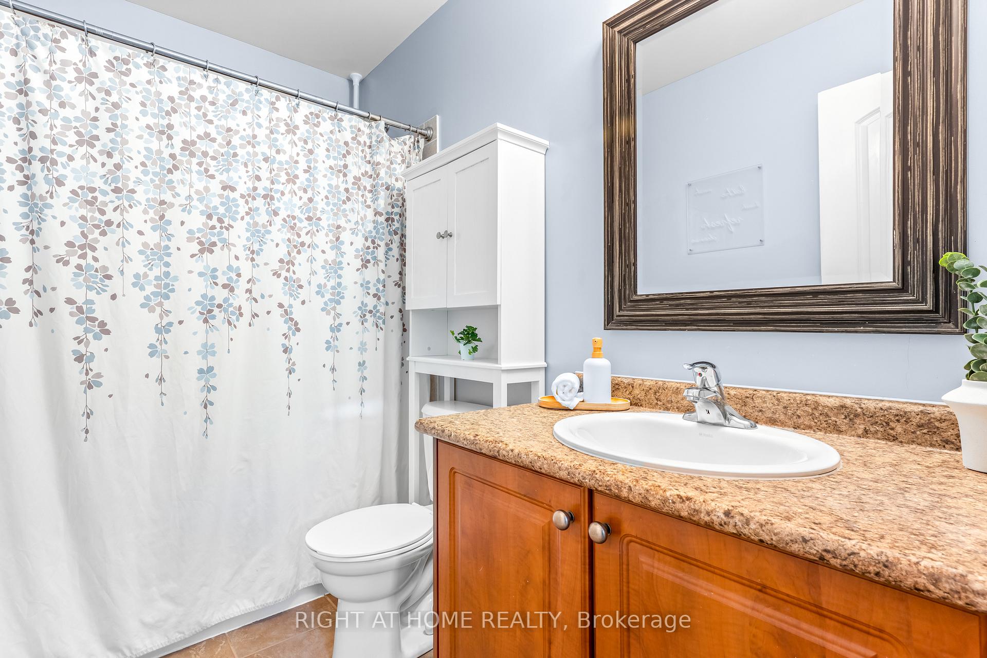 Photo 12 of 219 Banting Crescent, Essa, Angus — HOMEH