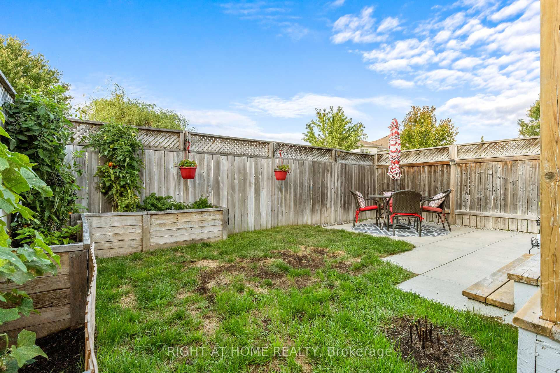 Photo 17 of 219 Banting Crescent, Essa, Angus — HOMEH