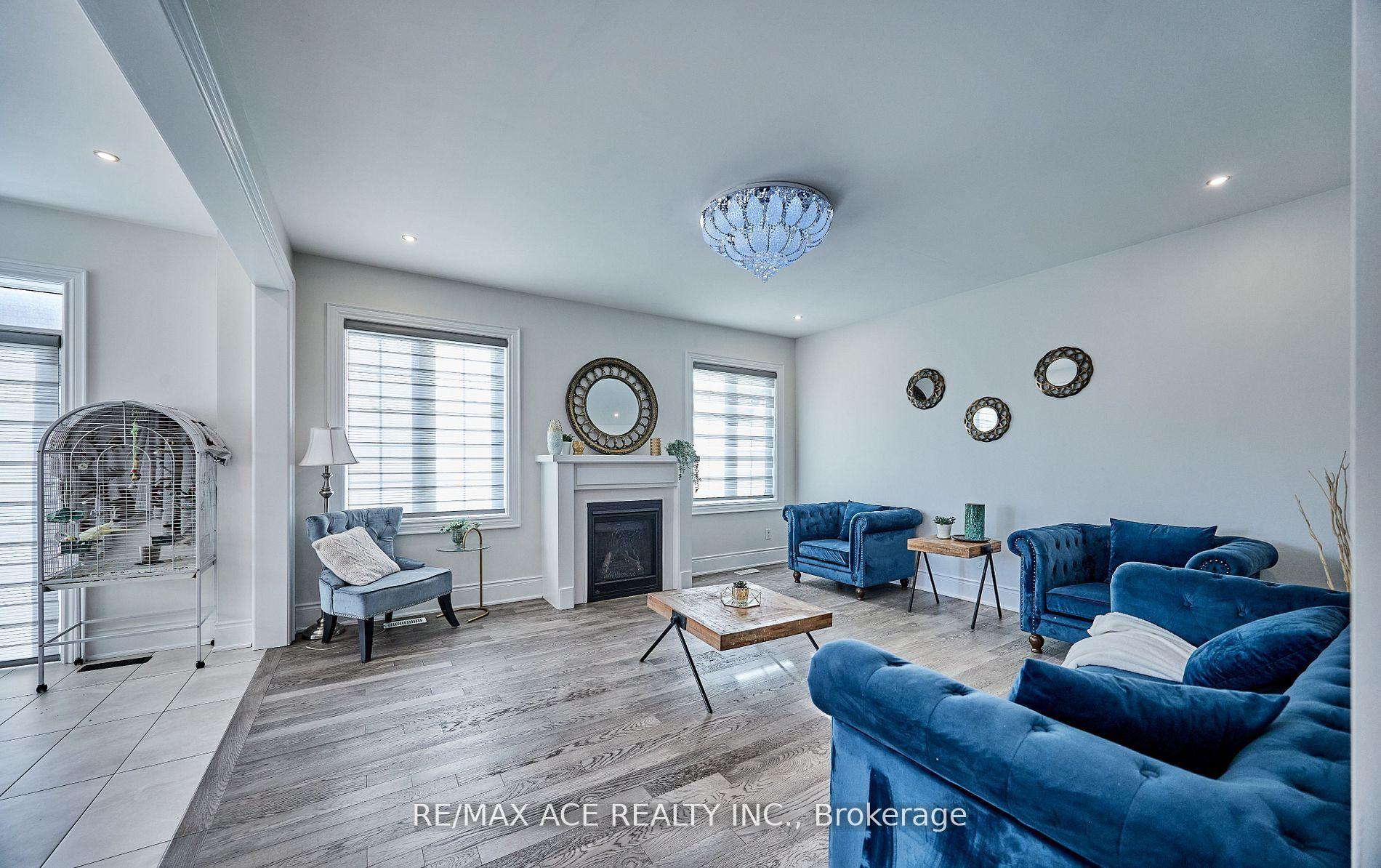 Photo 7 of 1912 Castlepoint Drive, Oshawa, Taunton — HOMEH