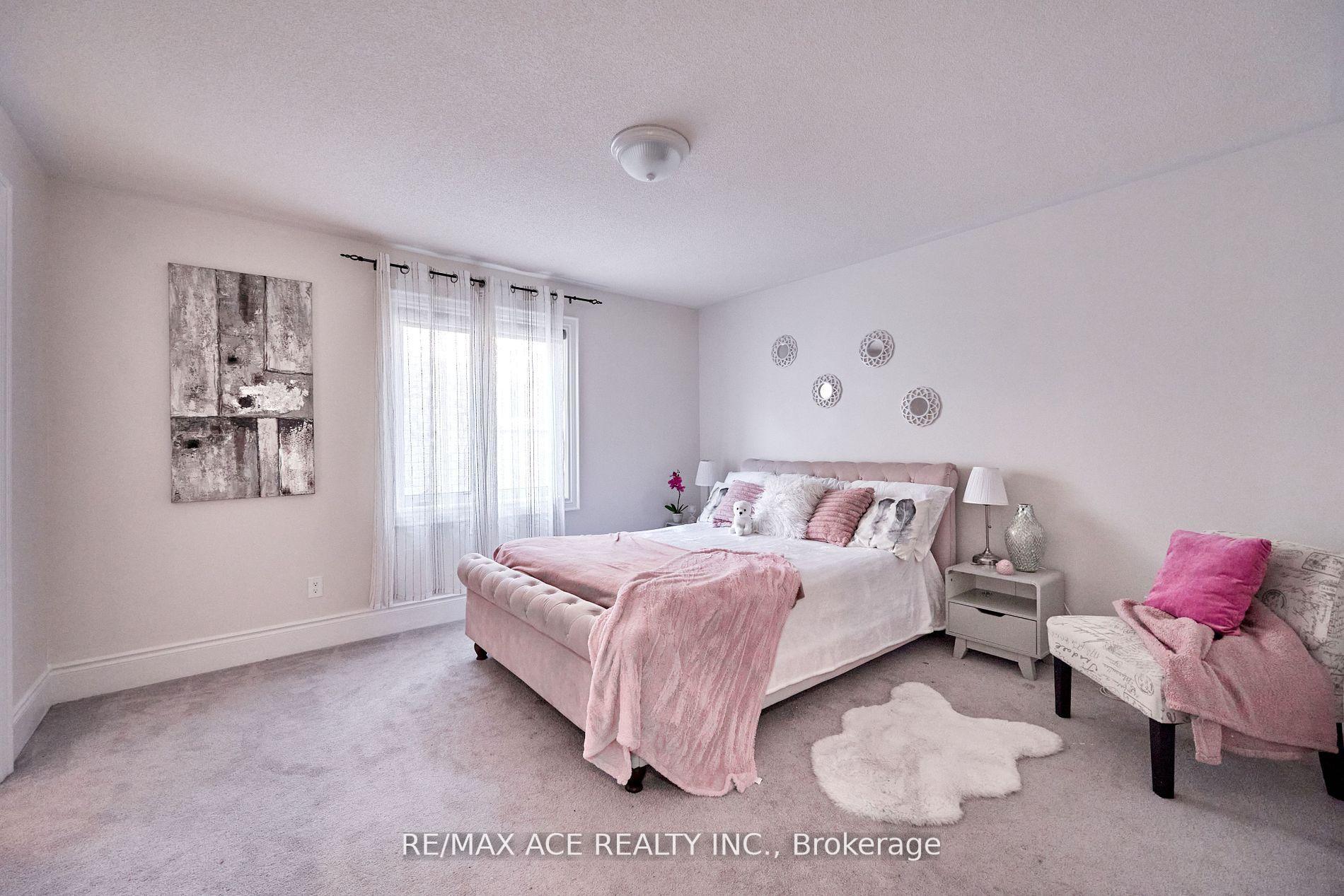 Photo 36 of 1912 Castlepoint Drive, Oshawa, Taunton — HOMEH