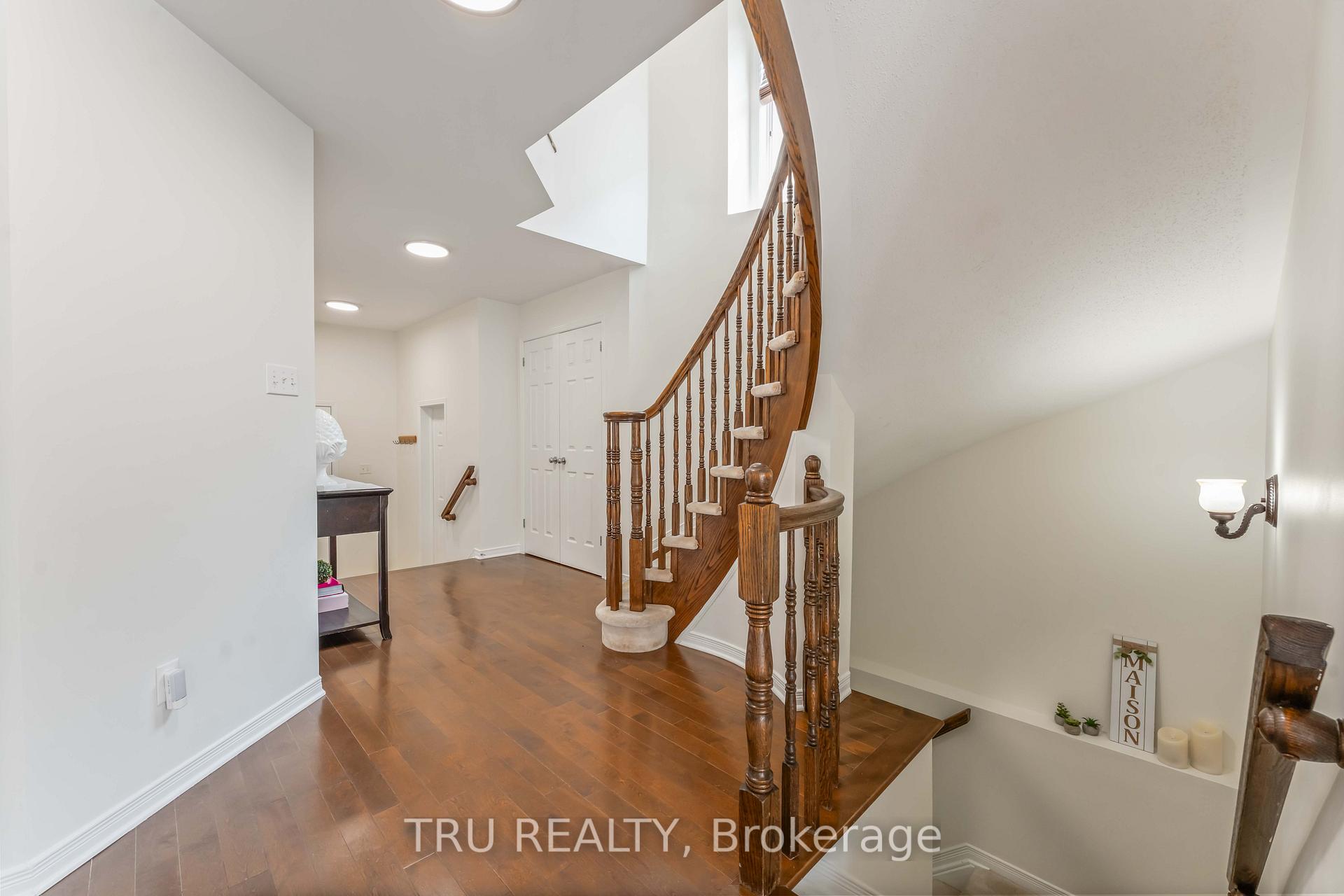 Photo 3 of 217 Sorento Street, Ottawa, Barrhaven - Strandherd — HOMEH