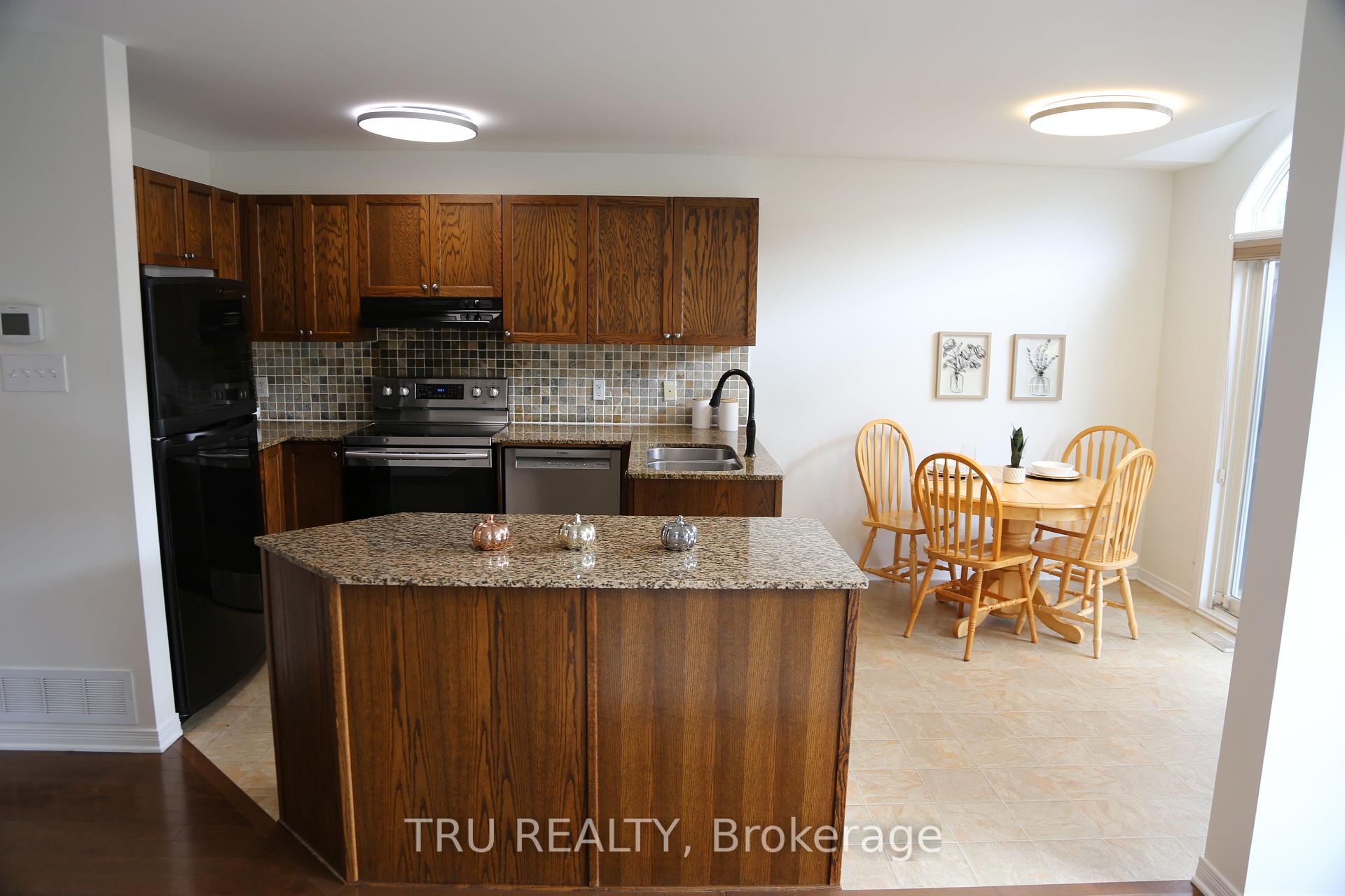 Photo 8 of 217 Sorento Street, Ottawa, Barrhaven - Strandherd — HOMEH