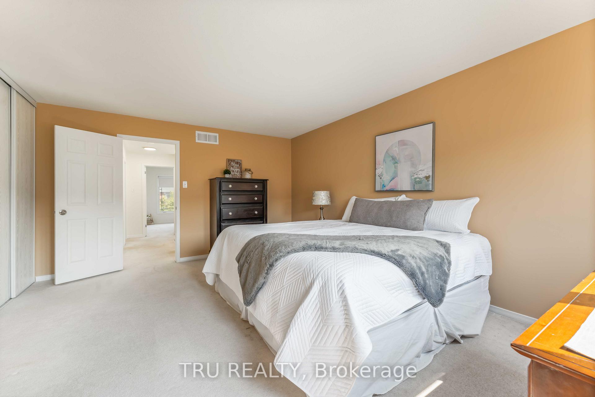 Photo 18 of 217 Sorento Street, Ottawa, Barrhaven - Strandherd — HOMEH