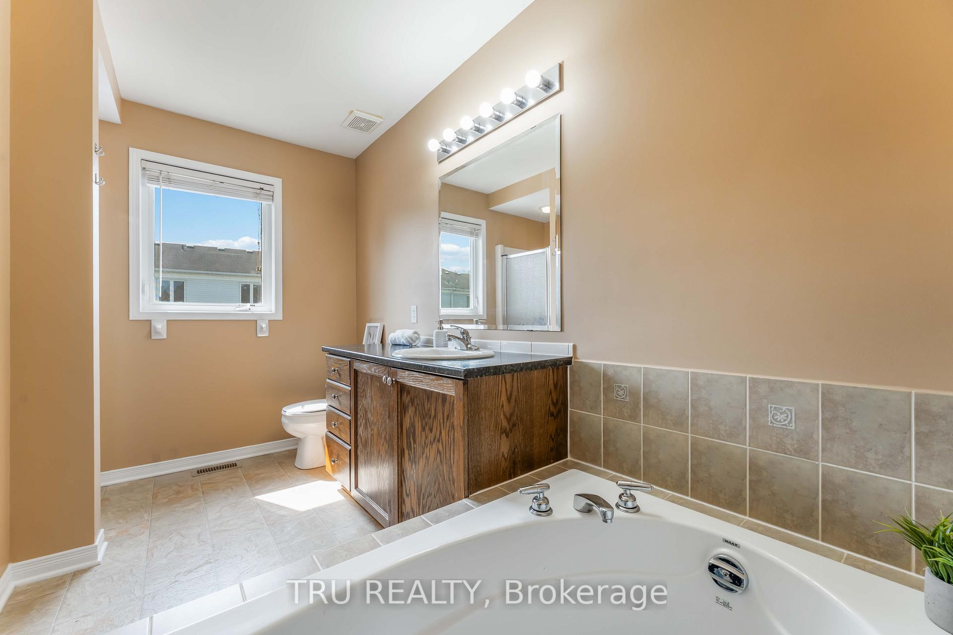 Photo 21 of 217 Sorento Street, Ottawa, Barrhaven - Strandherd — HOMEH