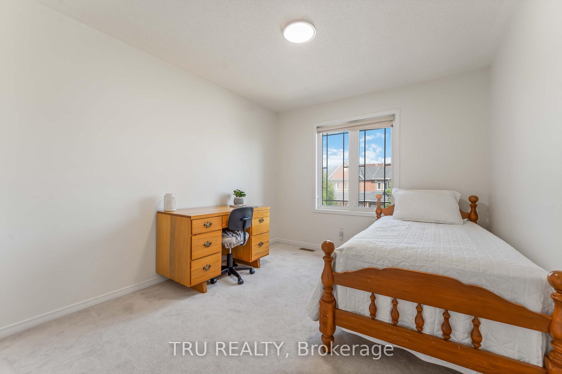 Photo 20 of 217 Sorento Street, Ottawa, Barrhaven - Strandherd — HOMEH